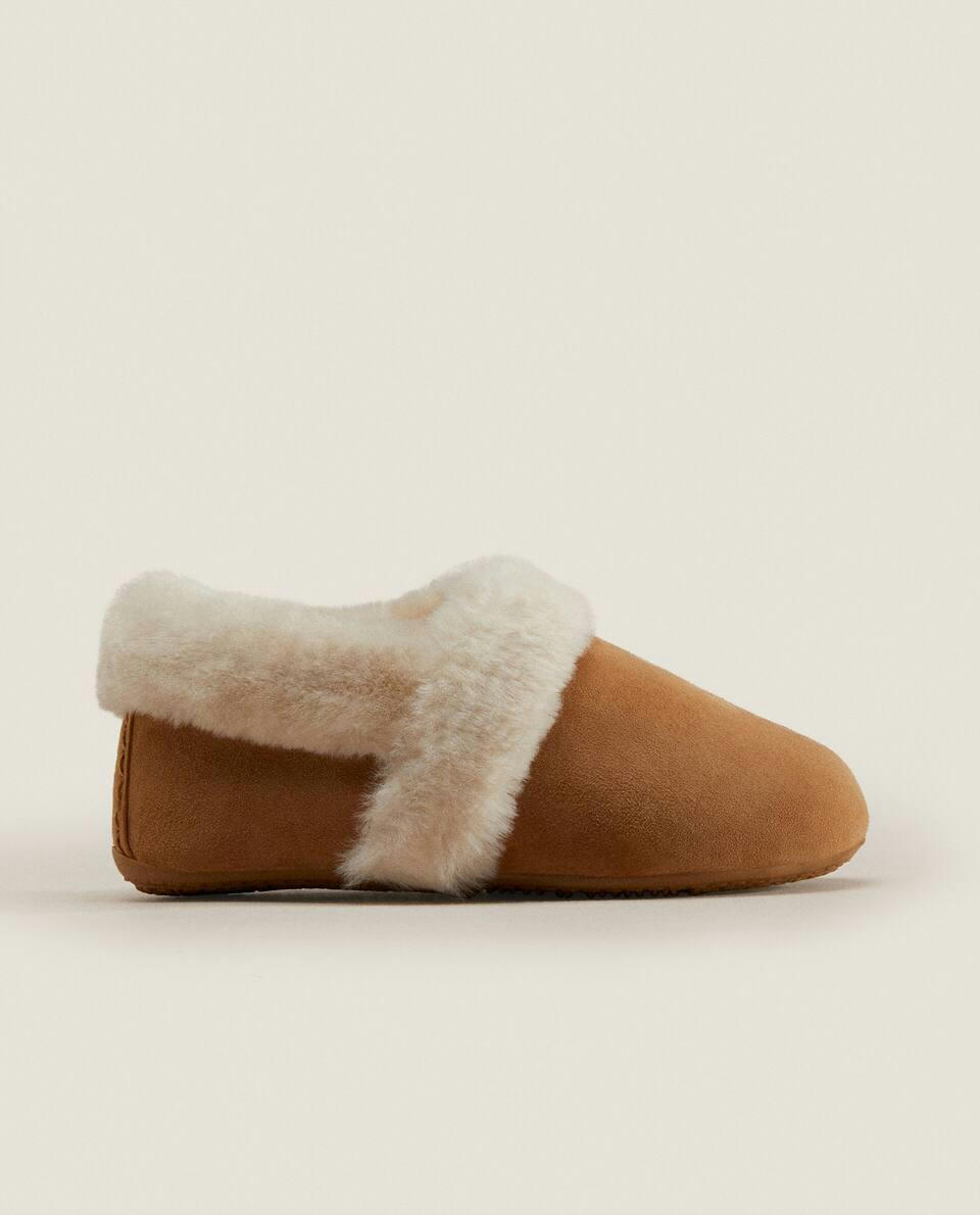 Pantufas de couro com forro de pele sintética