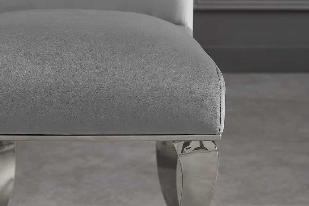 Extravaganter Stuhl MODERN BAROCK DELUXE grau Samt mit silbernen Edelstahlbeinen