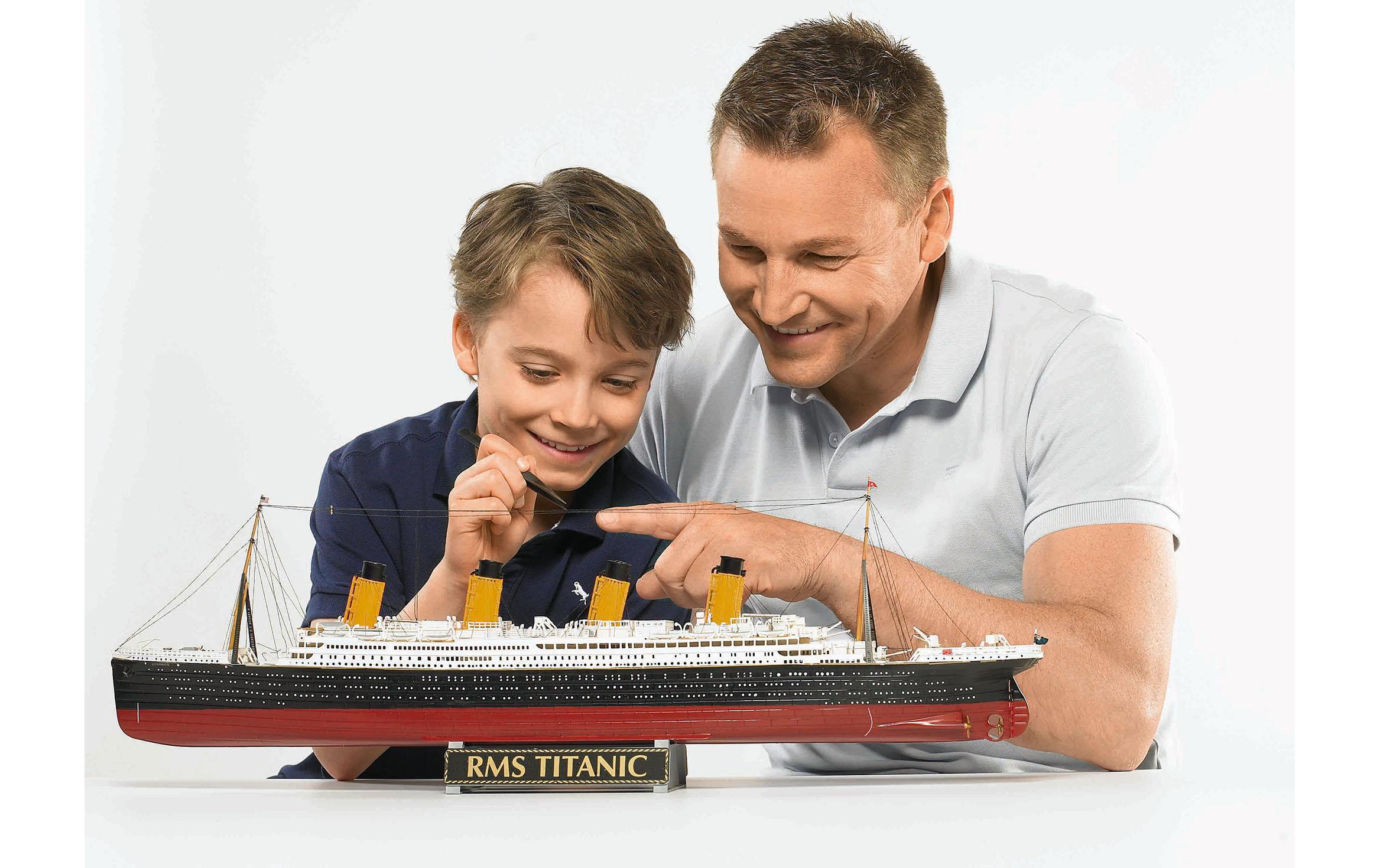 Bausatz 100 Years TITANIC 1:400Kunststoff Modellbausatz