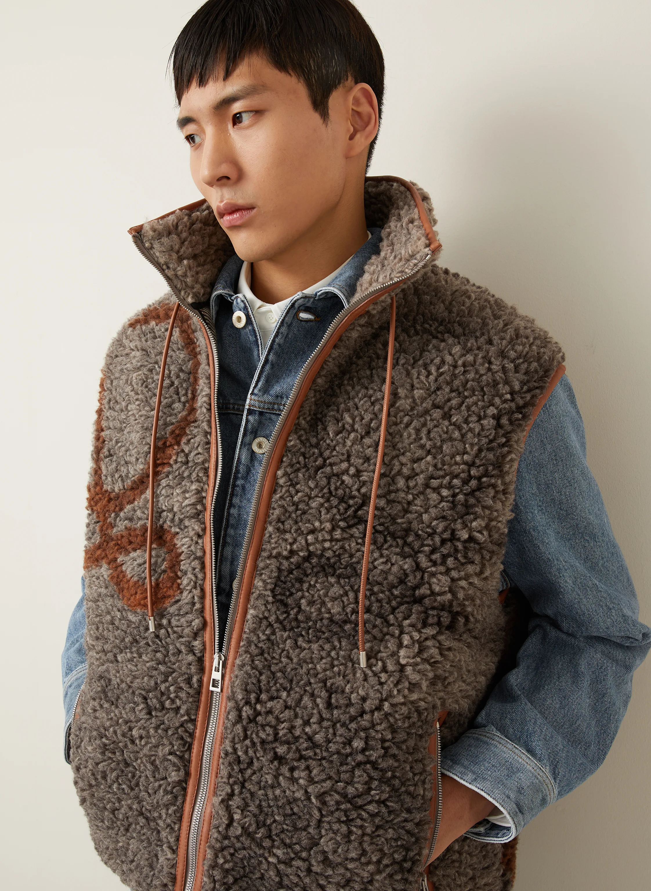LOEWE Teddyfell-Weste ANAGRAM