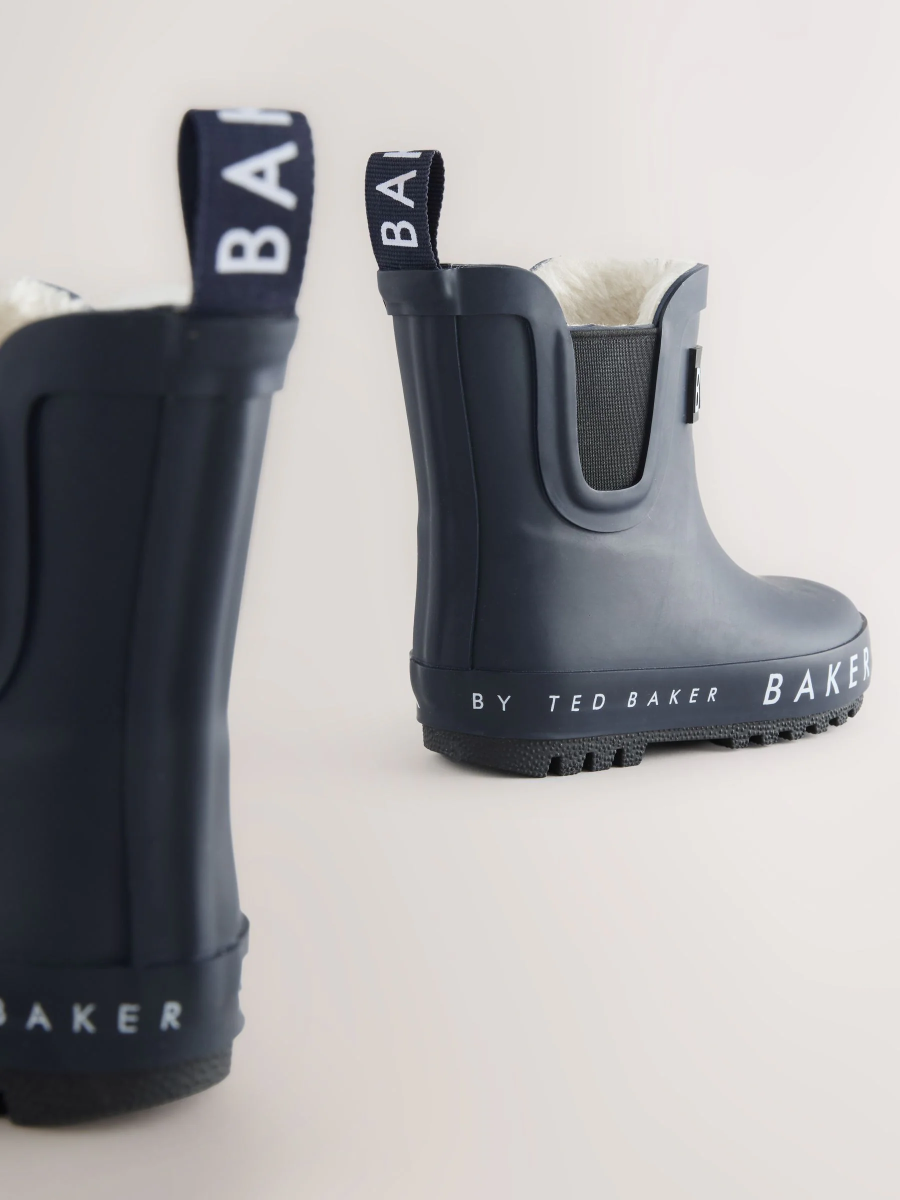 Marineblauw - Baker by Ted Baker - gevoerde regenlaarzen van imitatiebont voor jongens