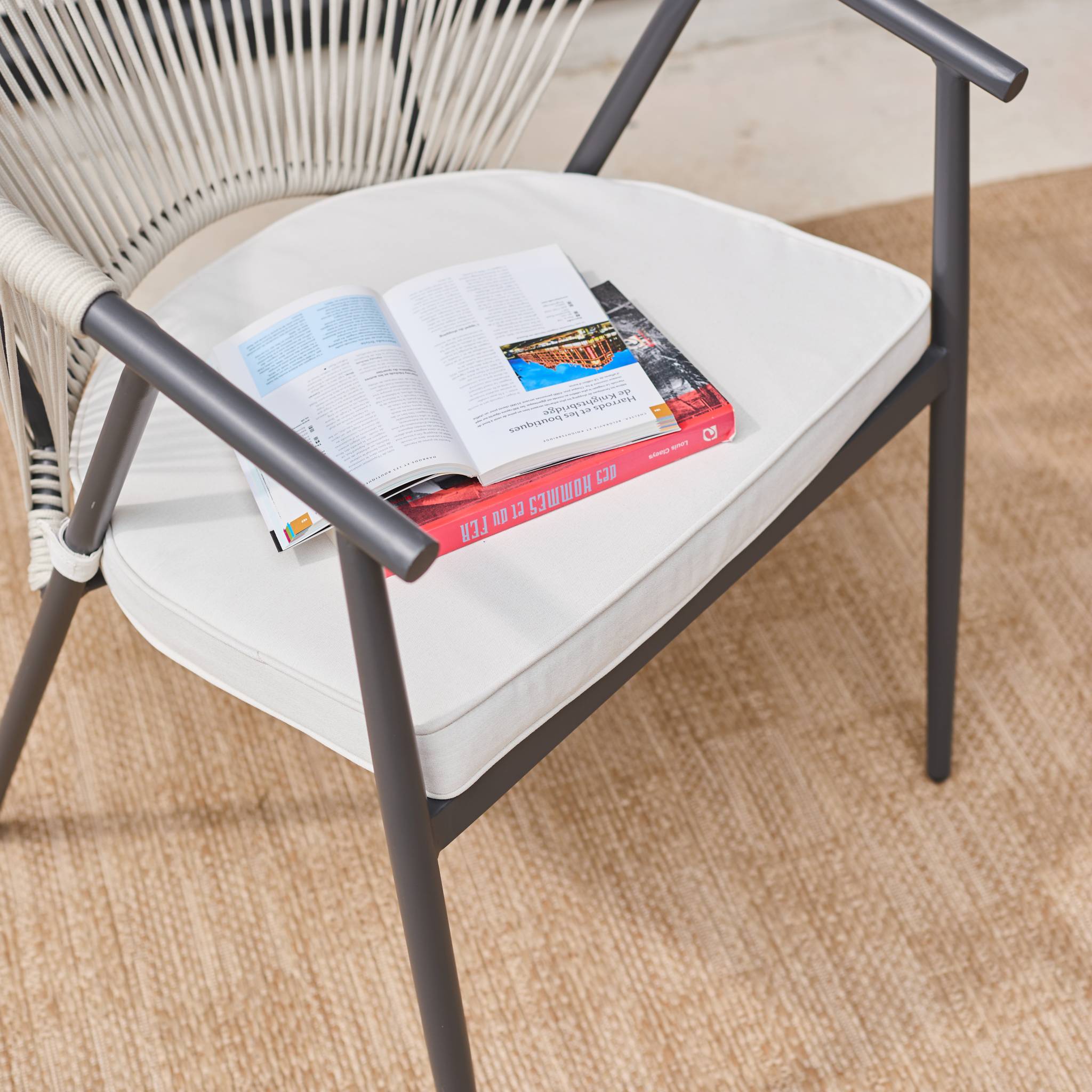 sweeek - Stapelbare tuinstoelen van staal en touwen (set van 2)