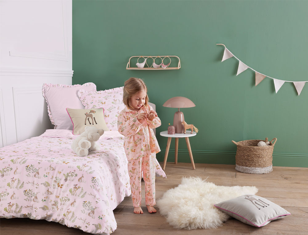 Coussin brodé-Princesse de la forêt