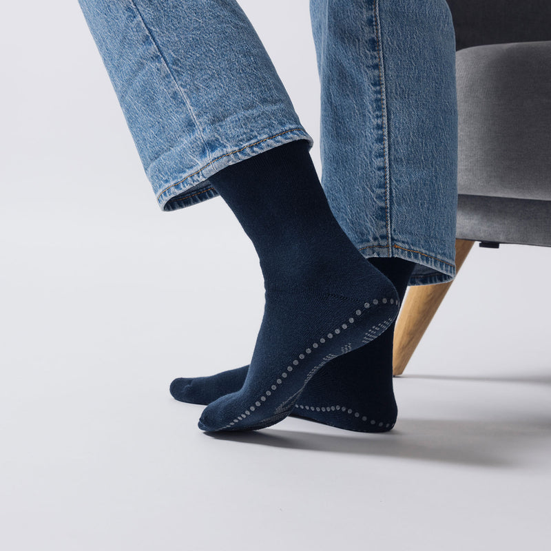 Anti-Rutsch Socken aus Bio-Baumwolle Schwarz (SNOCKS)