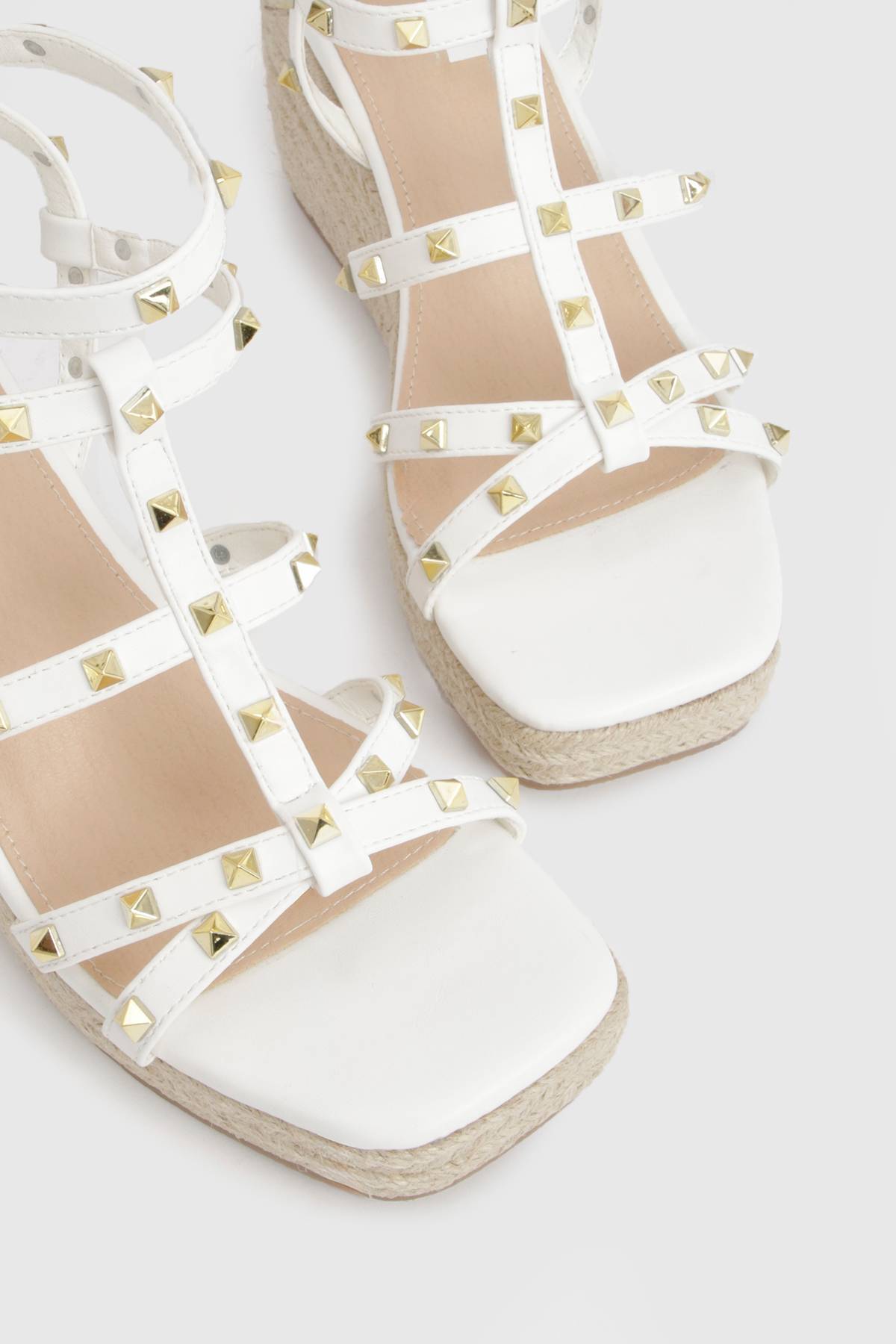 boohoo Sandales Compensées Style Gladiateur À Clous