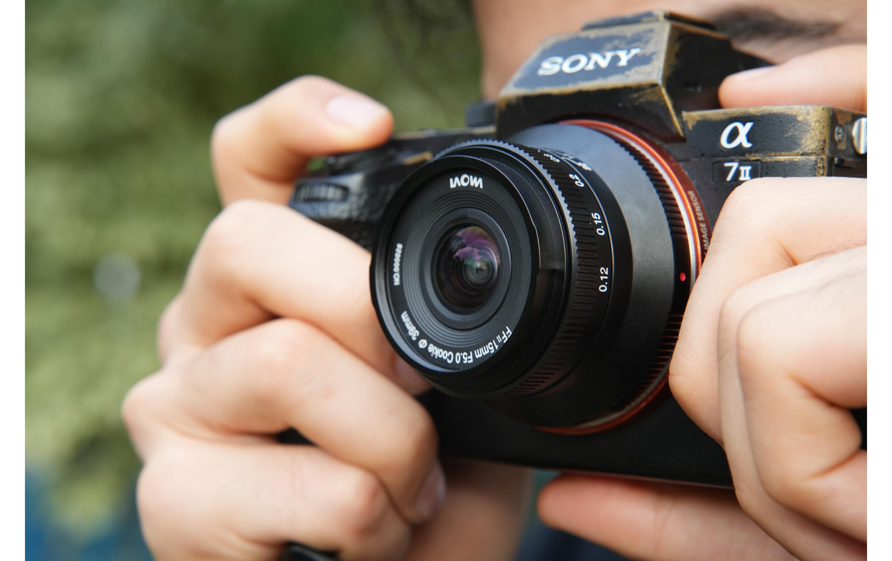 Festbrennweite 15 mm F/5 Cookie FF – L-Mount<br>Kompaktes Pancake-Objektiv für die Alltagsfotografie