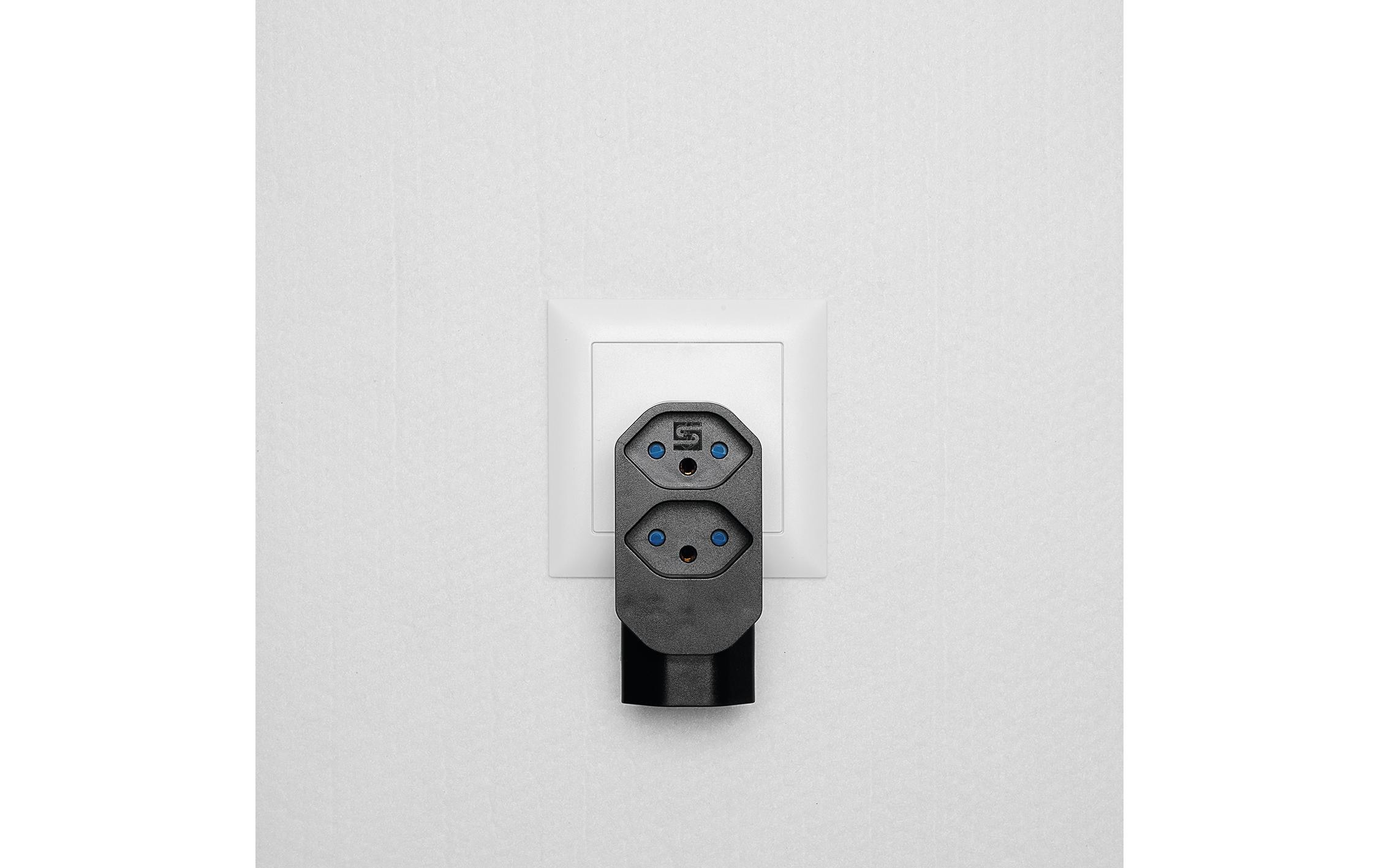 Manta Mehrfachadapter 3xT13 (1x unten) drehbar 3Mehrfachadapter LINE 2xT13 + 1xT13 drehbar 320° schwarz