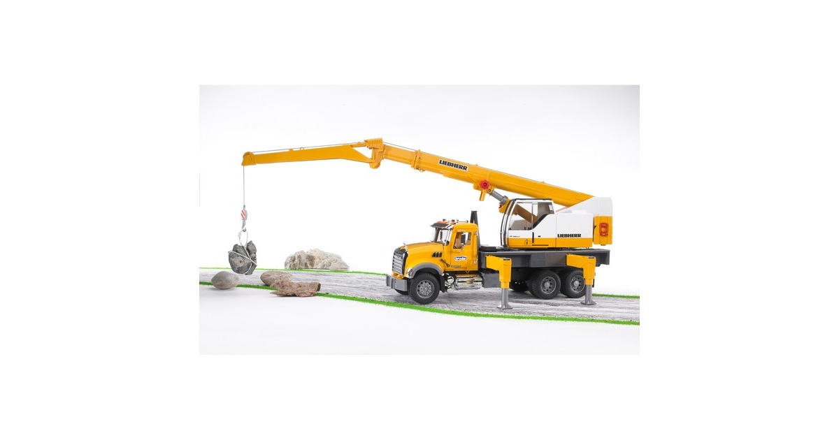 bruderMACK Granite Liebherr Kraanwagen Modelvoertuig  (02818)