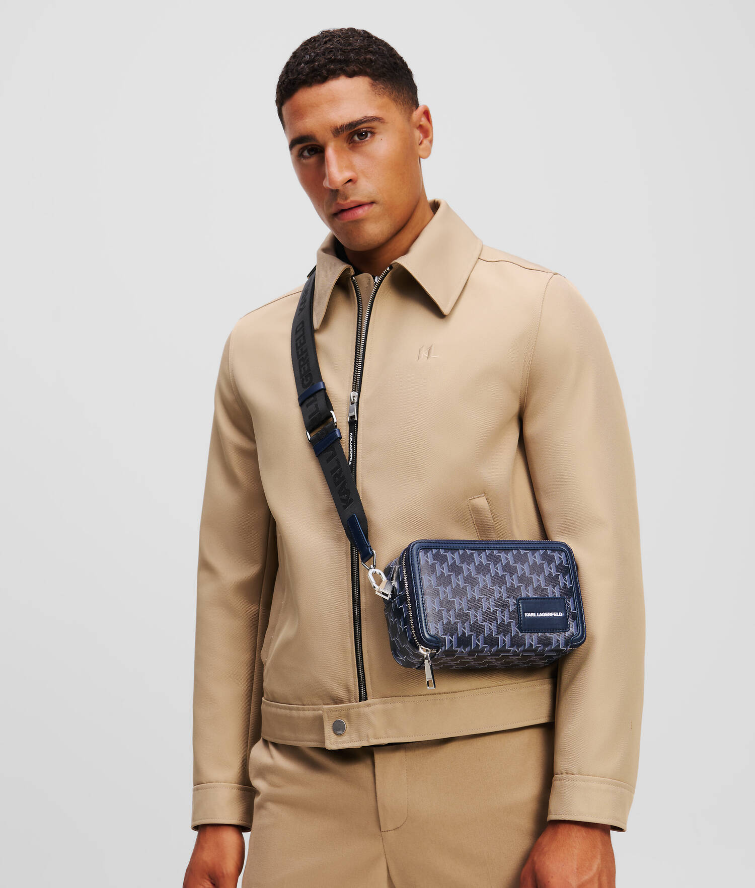 SAC CAMÉRA K/VOYAGE - Monogramme bleu marine