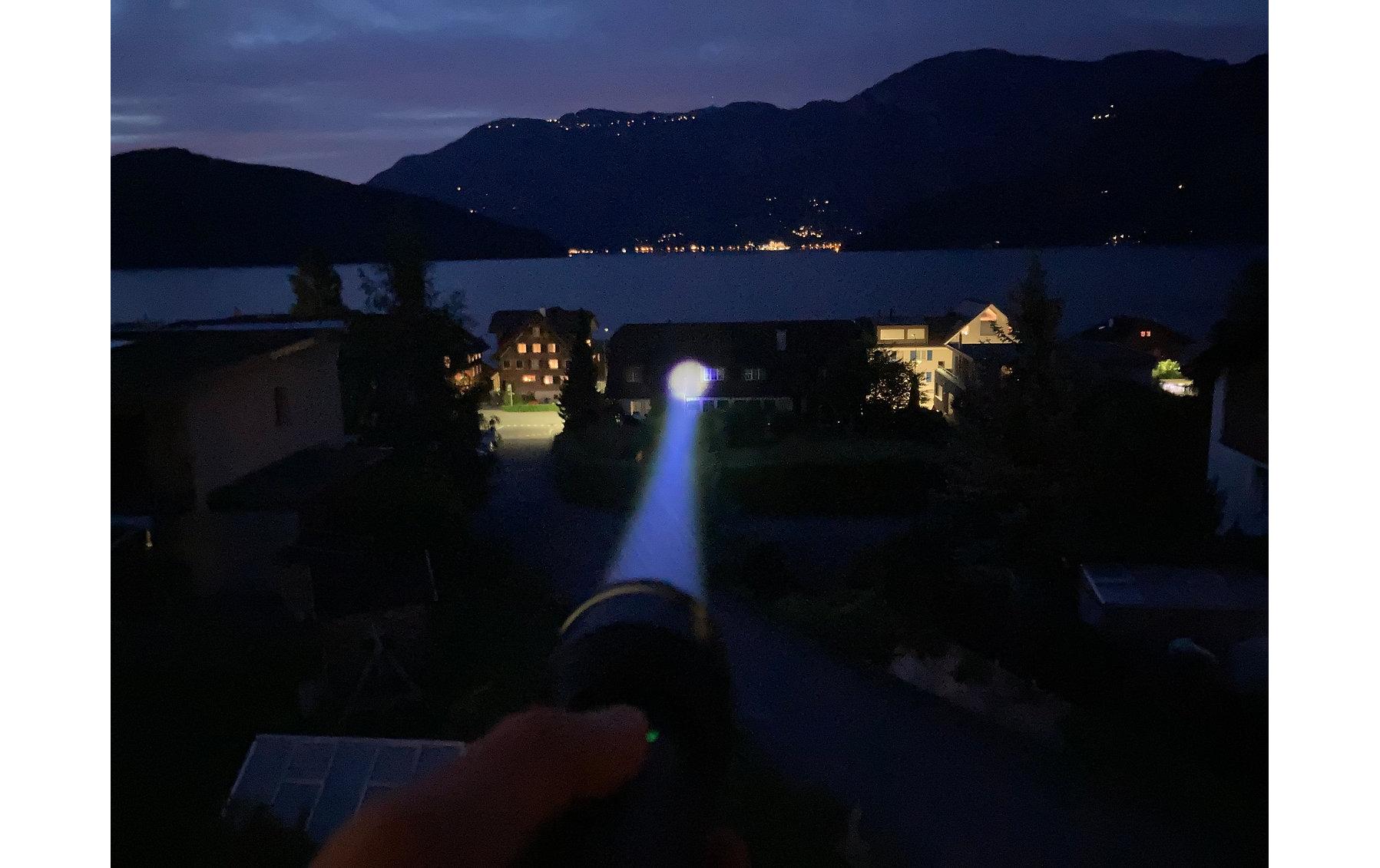 Taschenlampe LED Spot Long Range R, 1100 Lumen, IP65, USB-C<br>LED-Taschenlampe