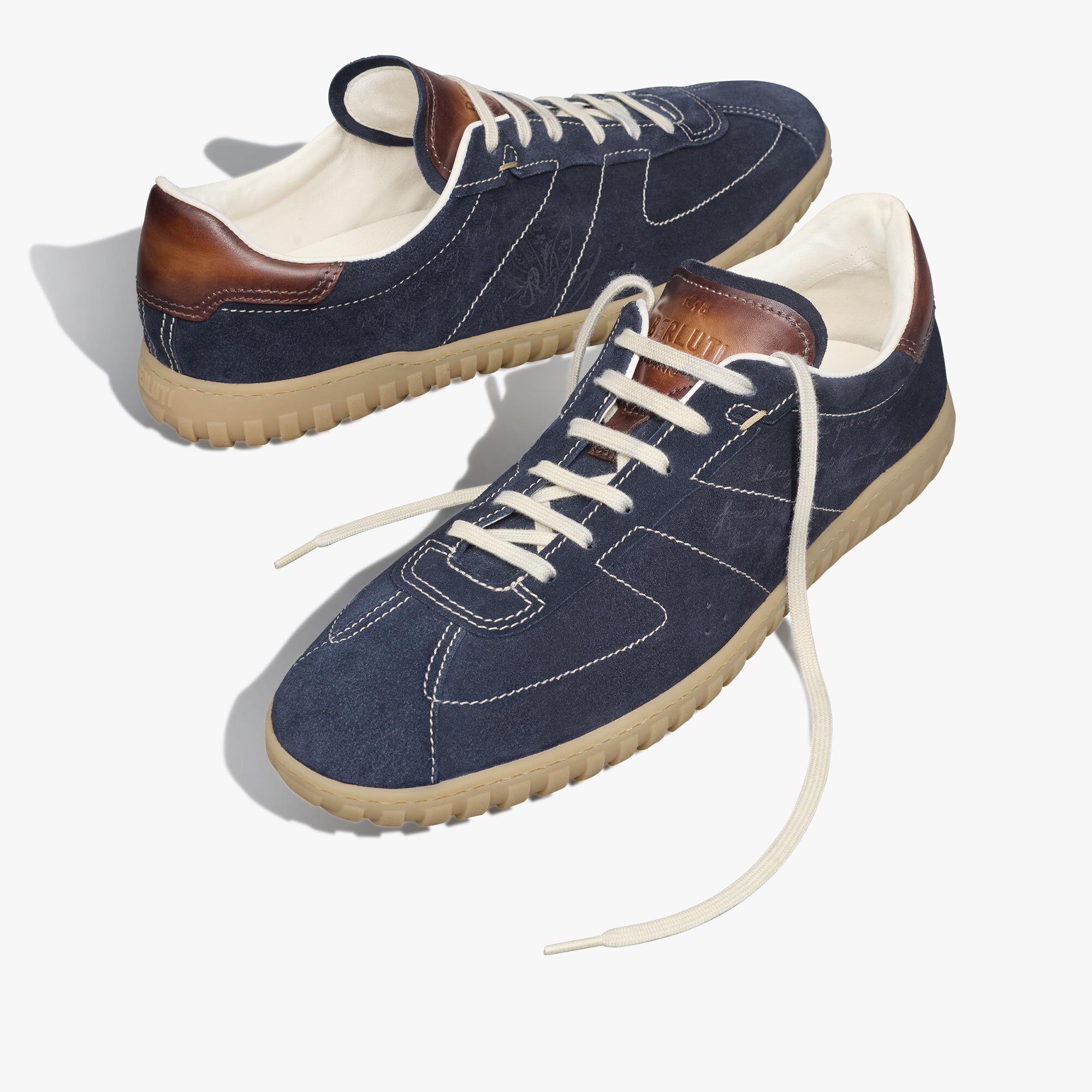 Sneaker Trainer En Suede Scritto