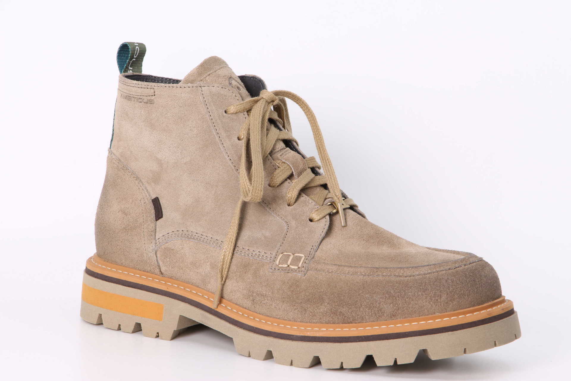 Ambitious Vet beige