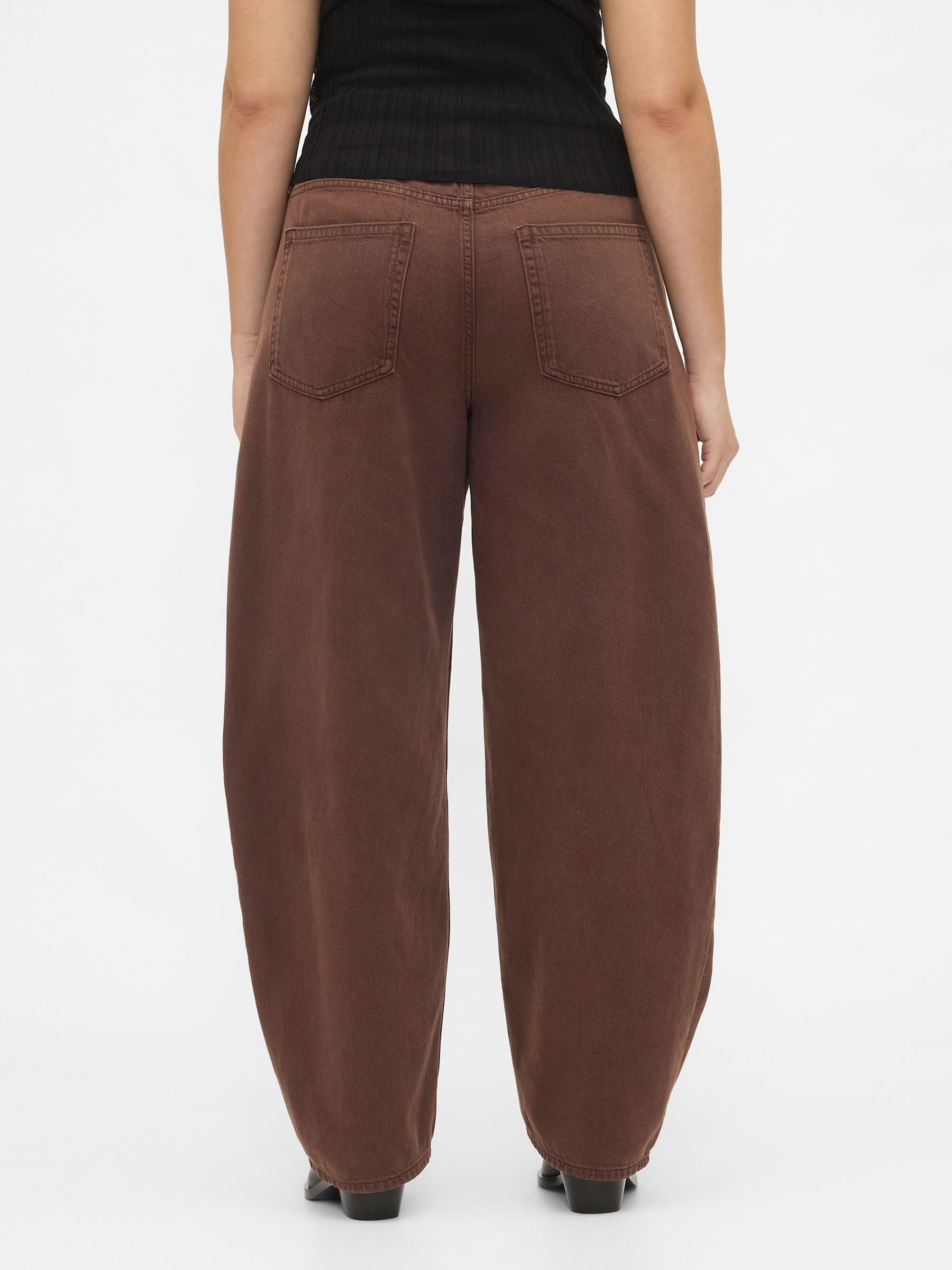 Gap High Waisted UltraSoft Crossover Barrel Jeans