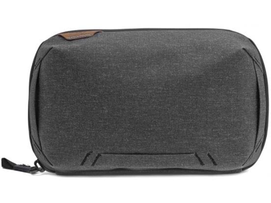 Peak Design Tech Pouch PFAS free Charcoal Leicht zugänglicher Organizer für die wichtigsten technischen Gerät