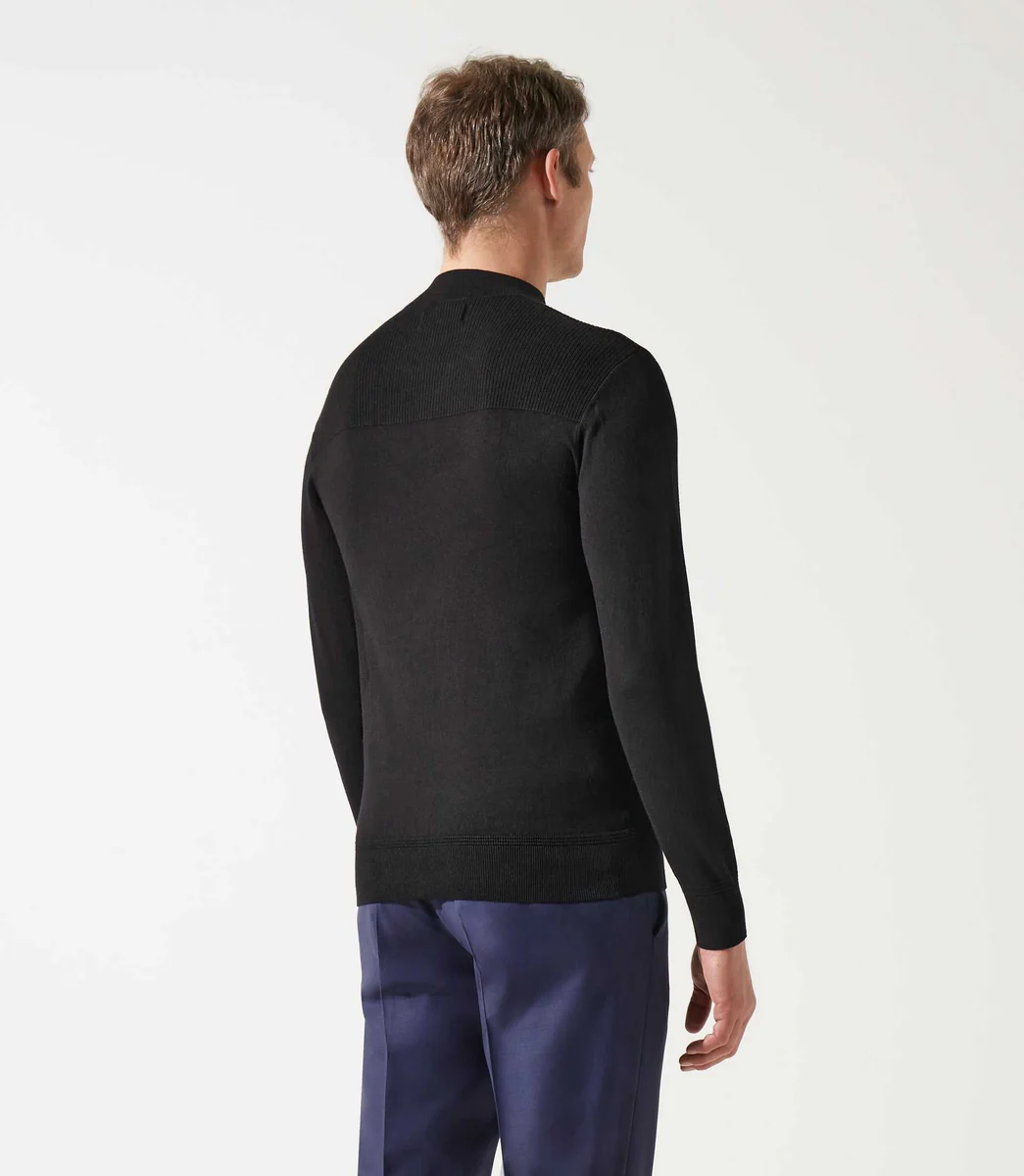 Pull col rond rayé noir