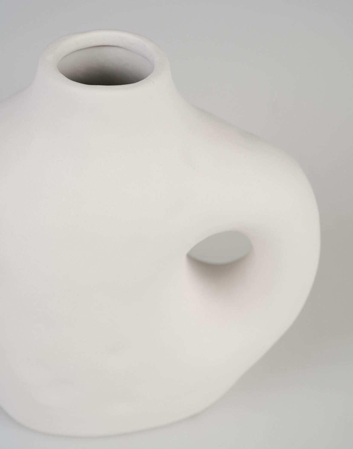 Vase hvit - 23x13,6x25 cm