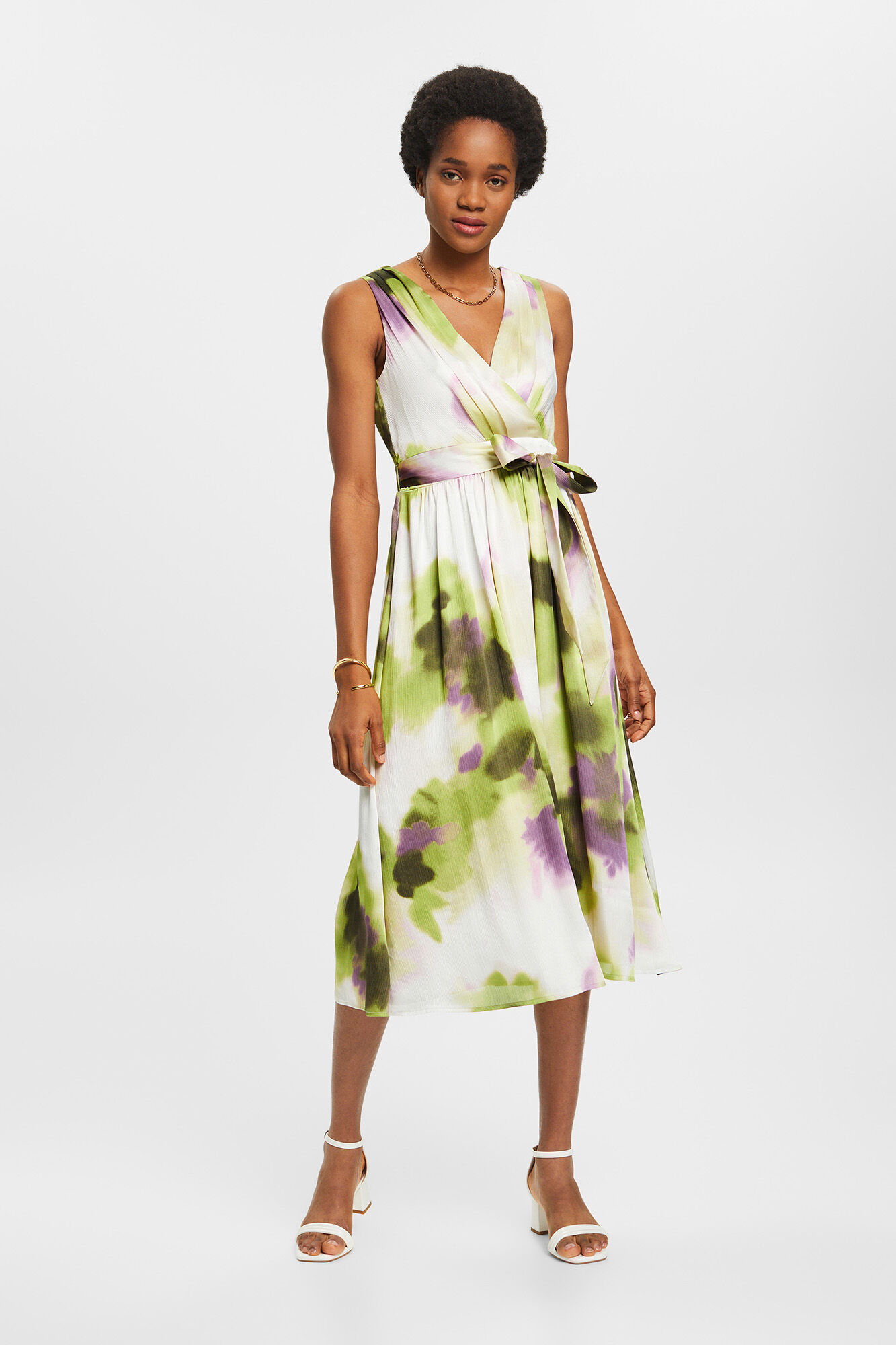 Vestido midi com estampa floral - Estampa verde