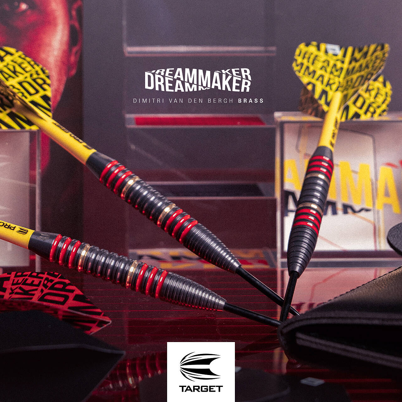 Target - Dimitri van den Bergh Brass - Steeldart
