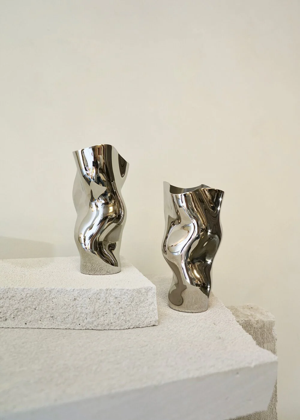 Hein Studio  Ostrea 25 vase - Chrome