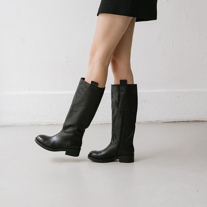 Bottes hautes  en cuir grainé noir