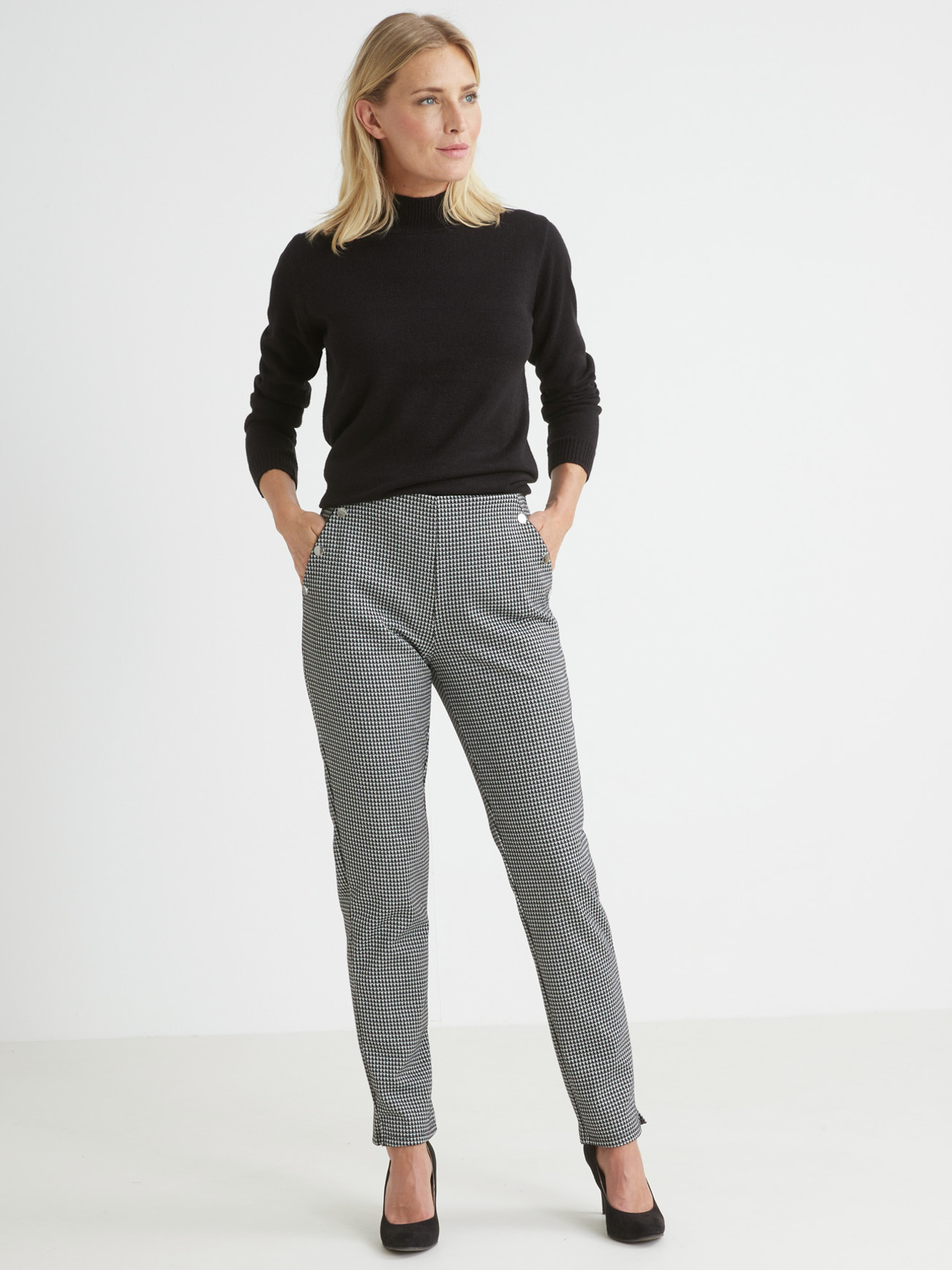 Pantalon droit en maille jacquard