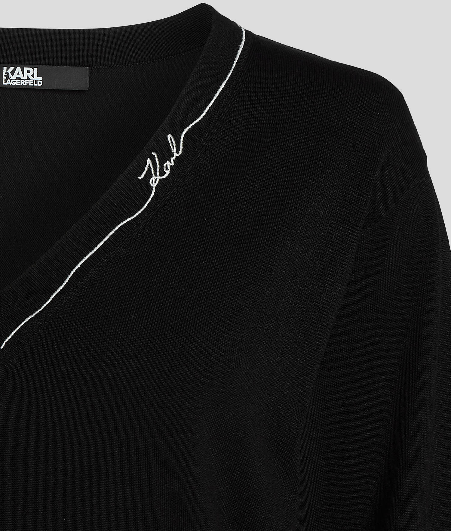 PULL À COL EN V KARL SIGNATURE