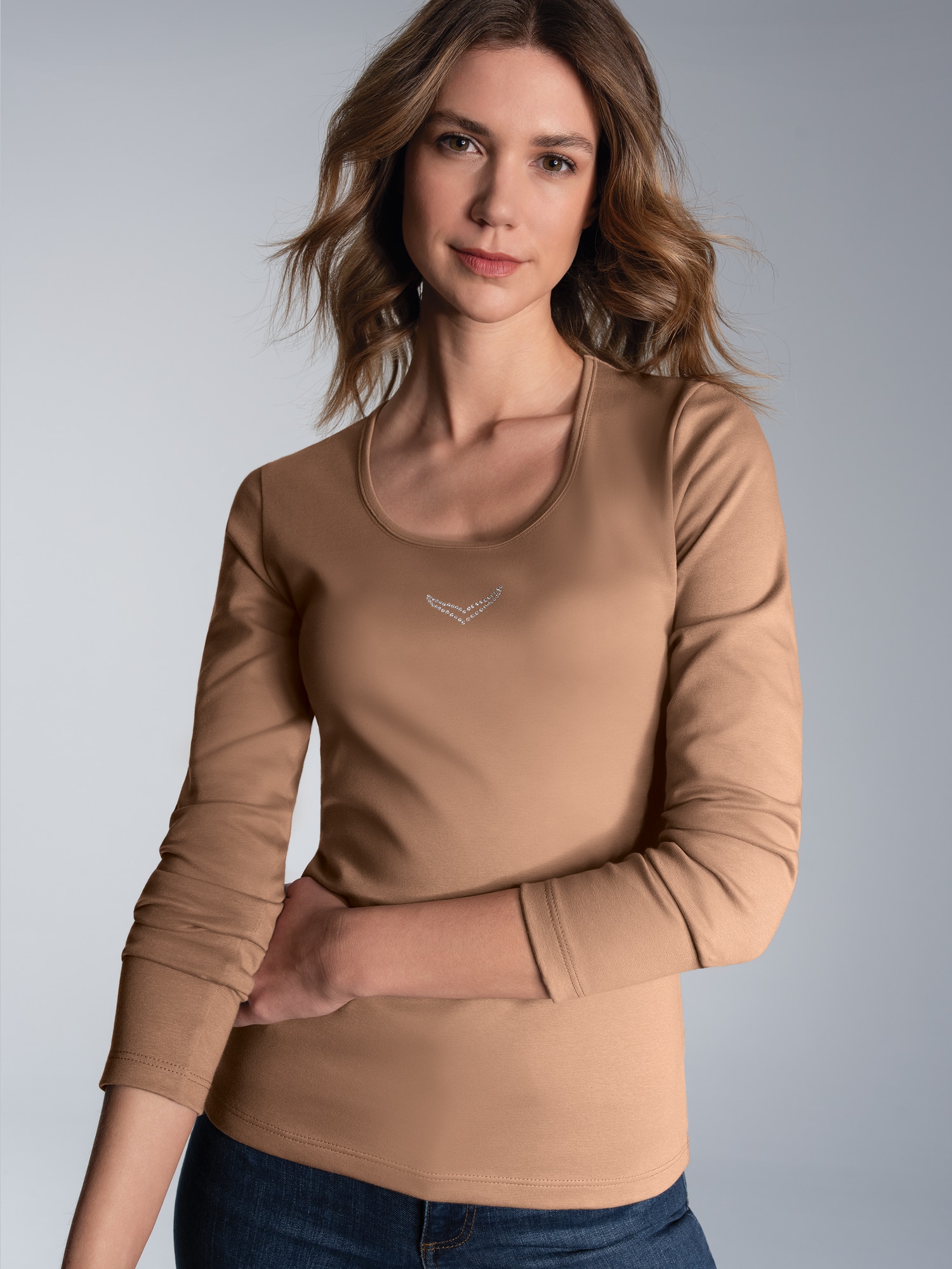 Langarmshirt mit Kristallsteinen Haselnuss