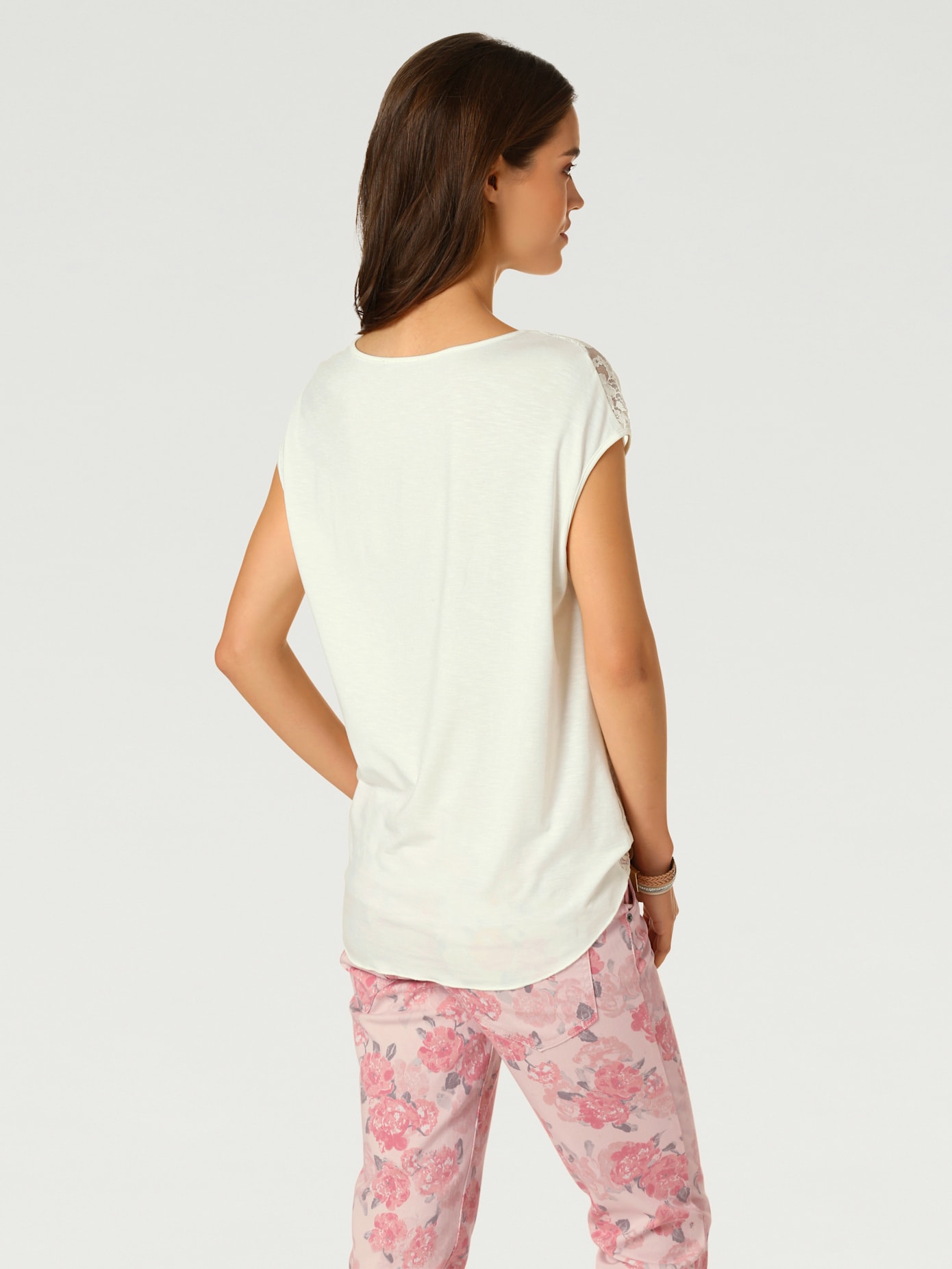 T-shirt en dentelle look romantique