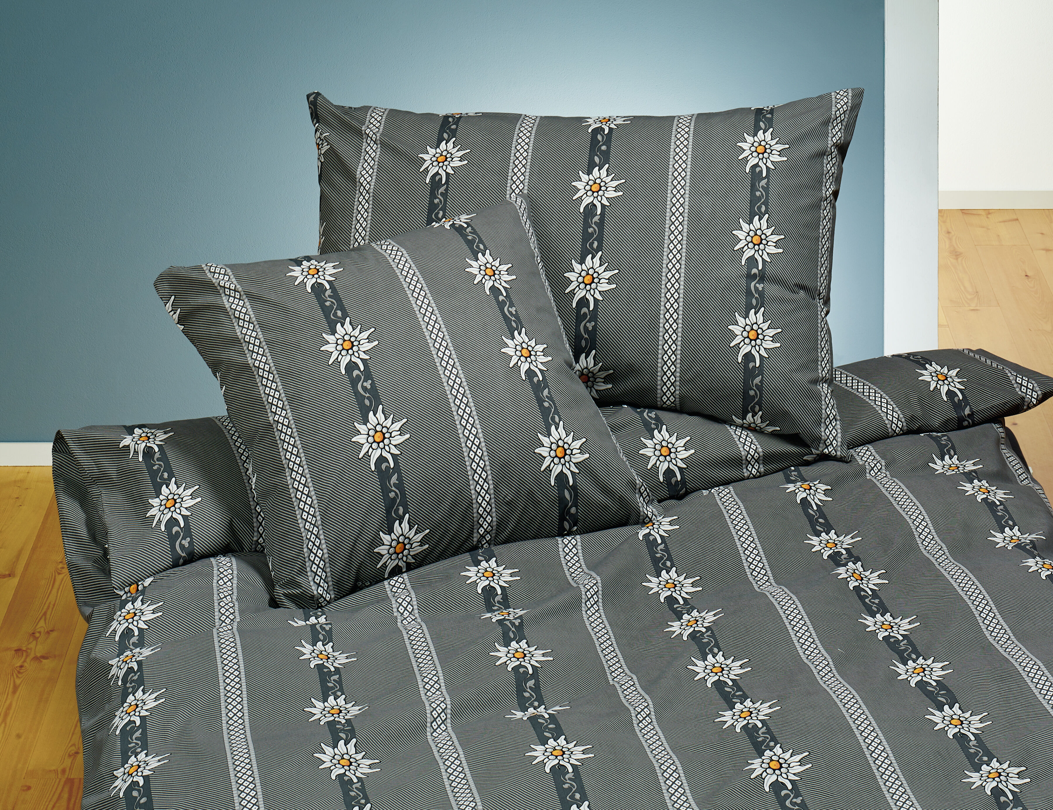 Bettwäsche mit Edelweiss-Motiv