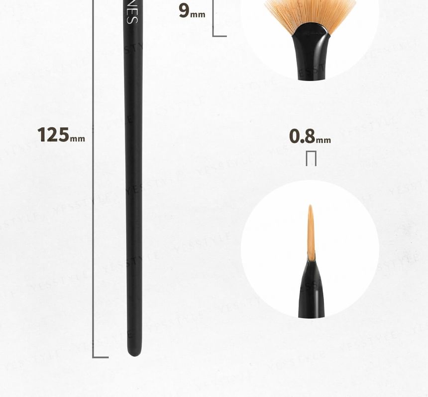 NES cosmetics - Mini Fan Mascara Brush
