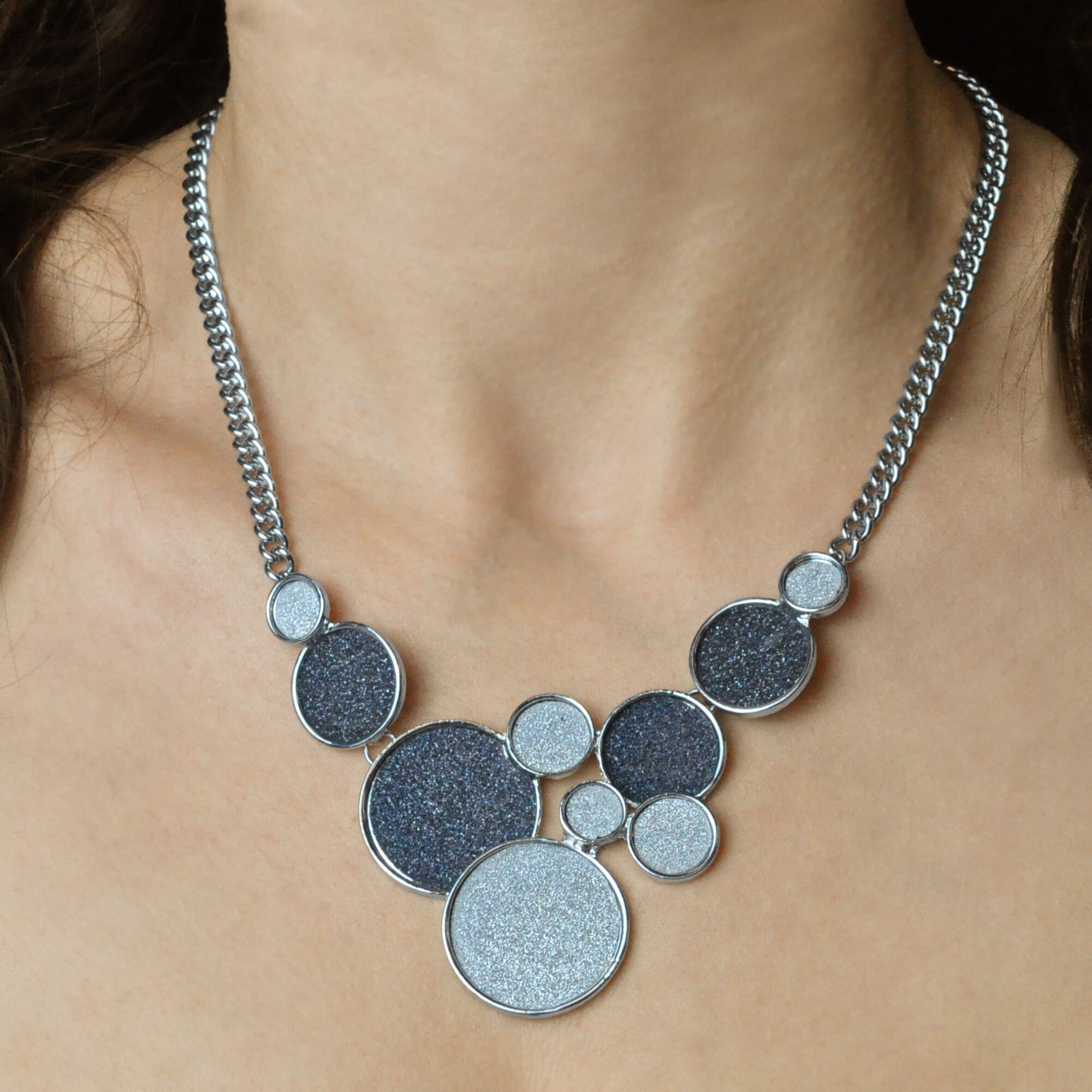 Steuer Modeschmuck Collierkette Metallcollier mit glitzernder Kreiszierde rhodiumf.