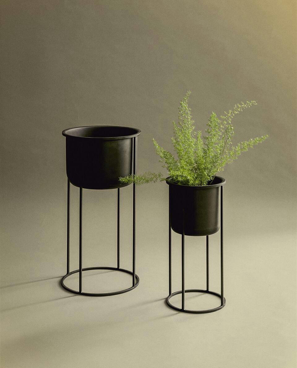 VASO DE FLORES METÁLICO