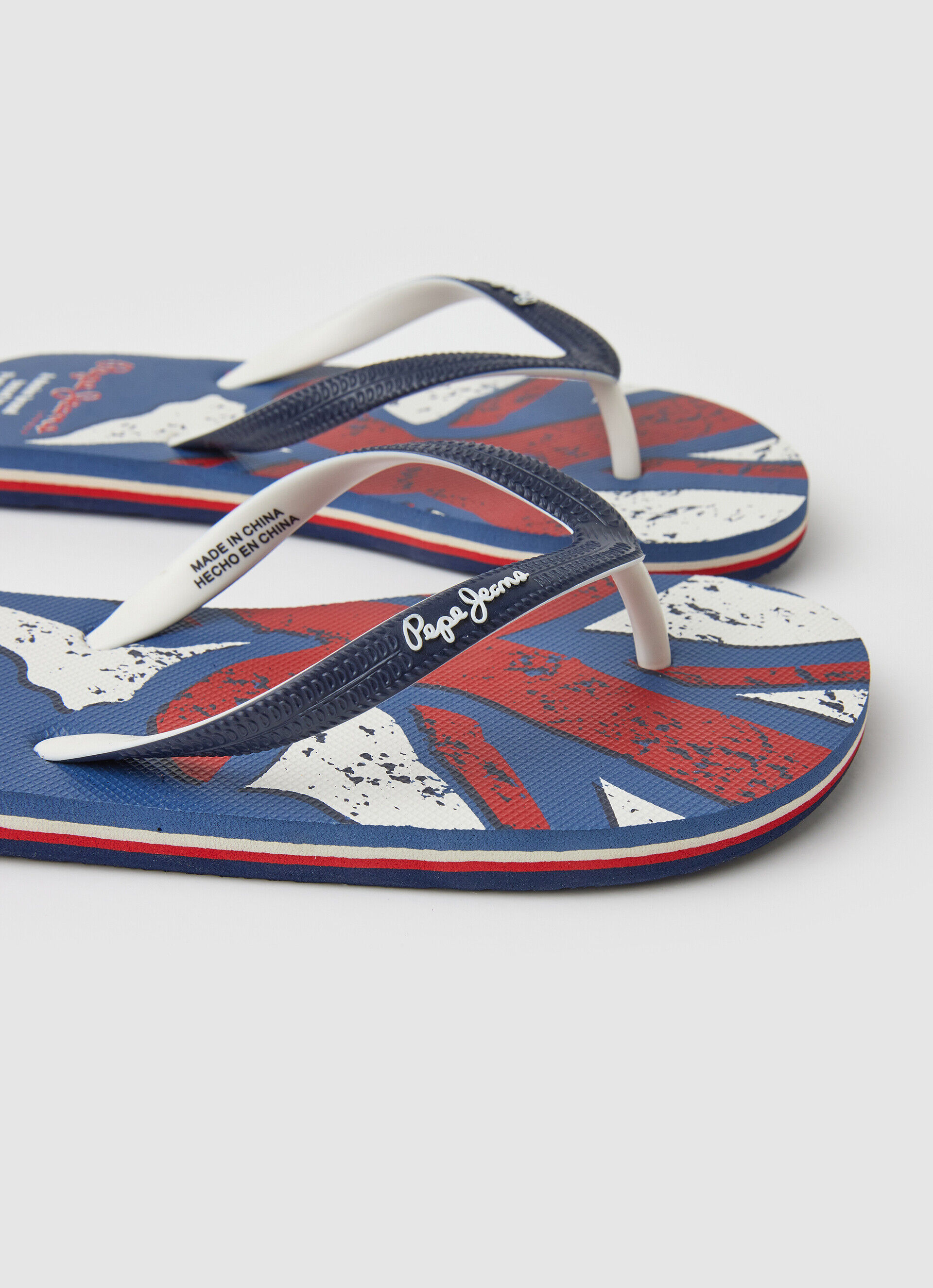Chinelo de dedo com estampa de bandeira de praia - azul marinho