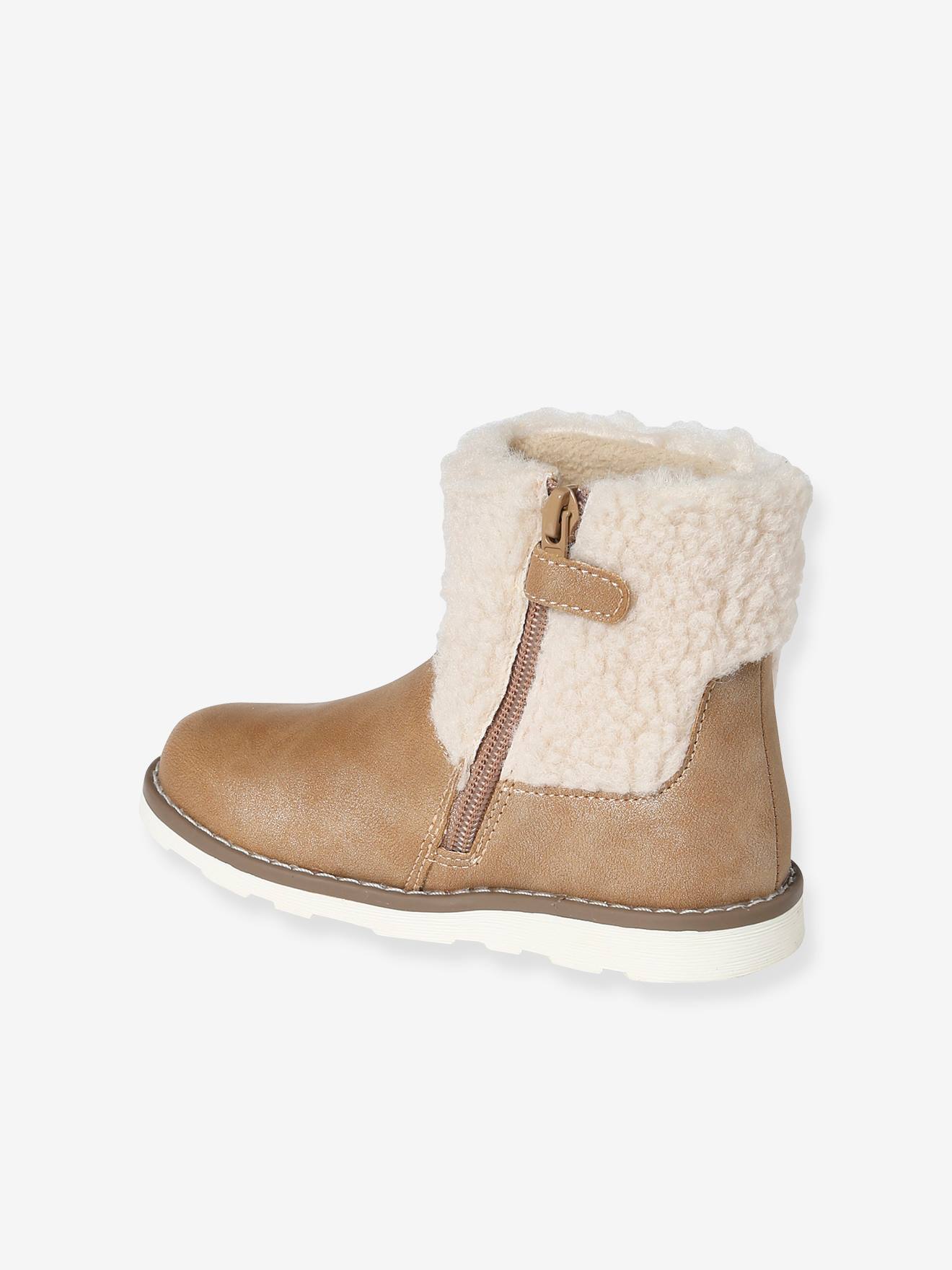 Botas infantis com forro de pele sintética e zíper.