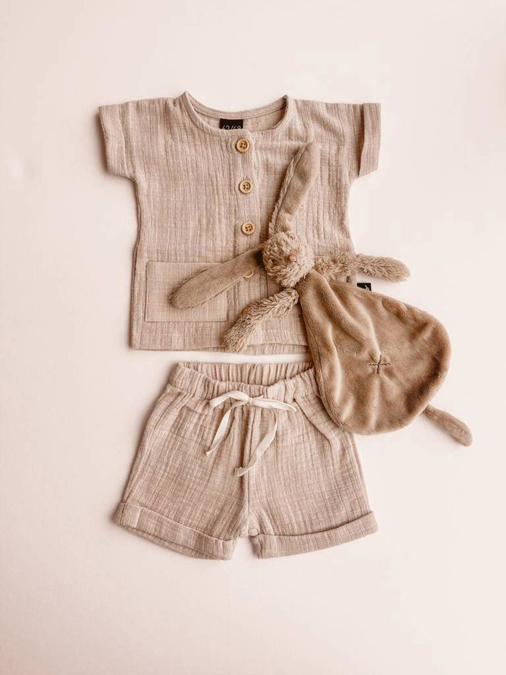 Babystyling baby overhemd zand