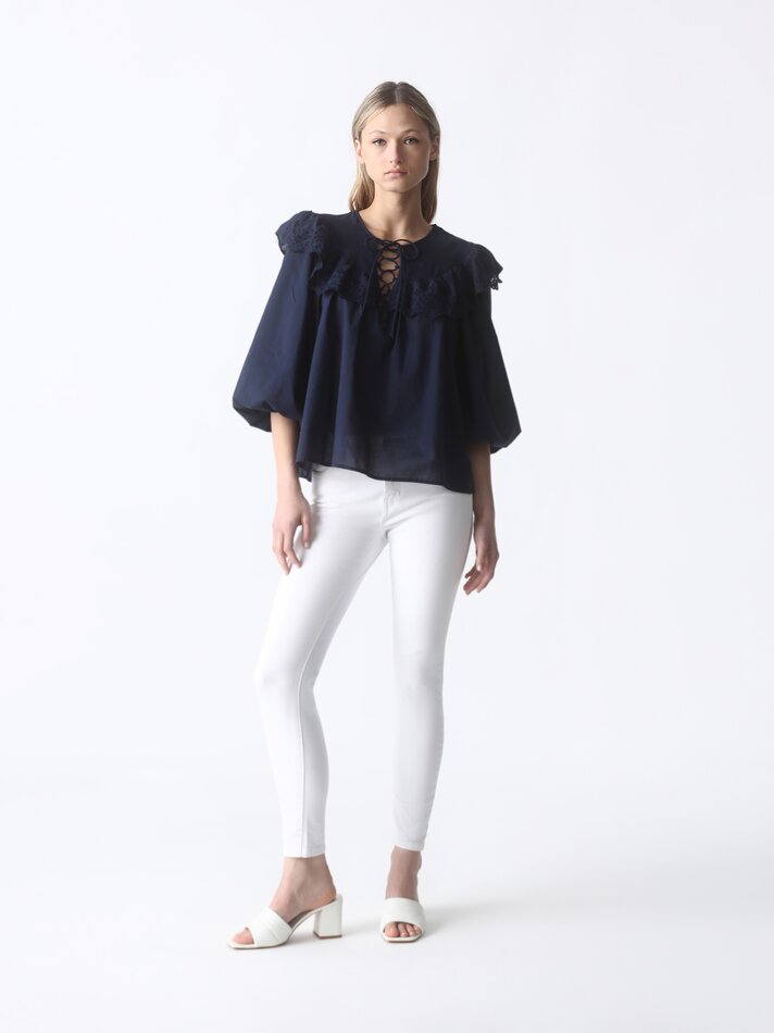 Blusa com detalhe de babado - Azul escuro