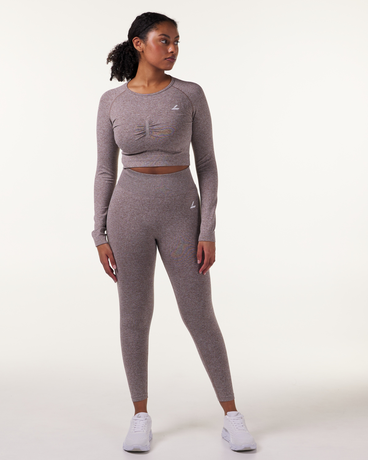 LEVITY Device Seamless Ruch Crop LS Dk Brown Marl