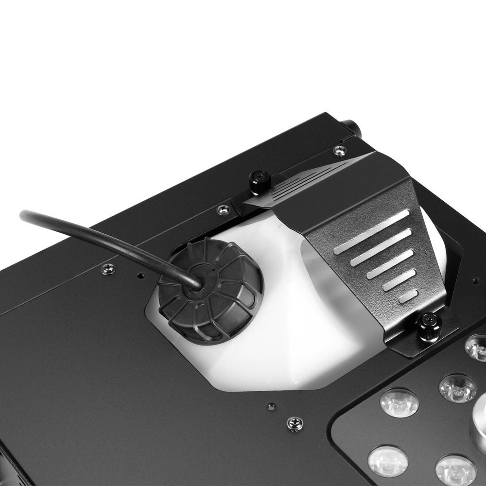 Cameo STEAM WIZARD 2000 rookmachine met RGBA LEDs