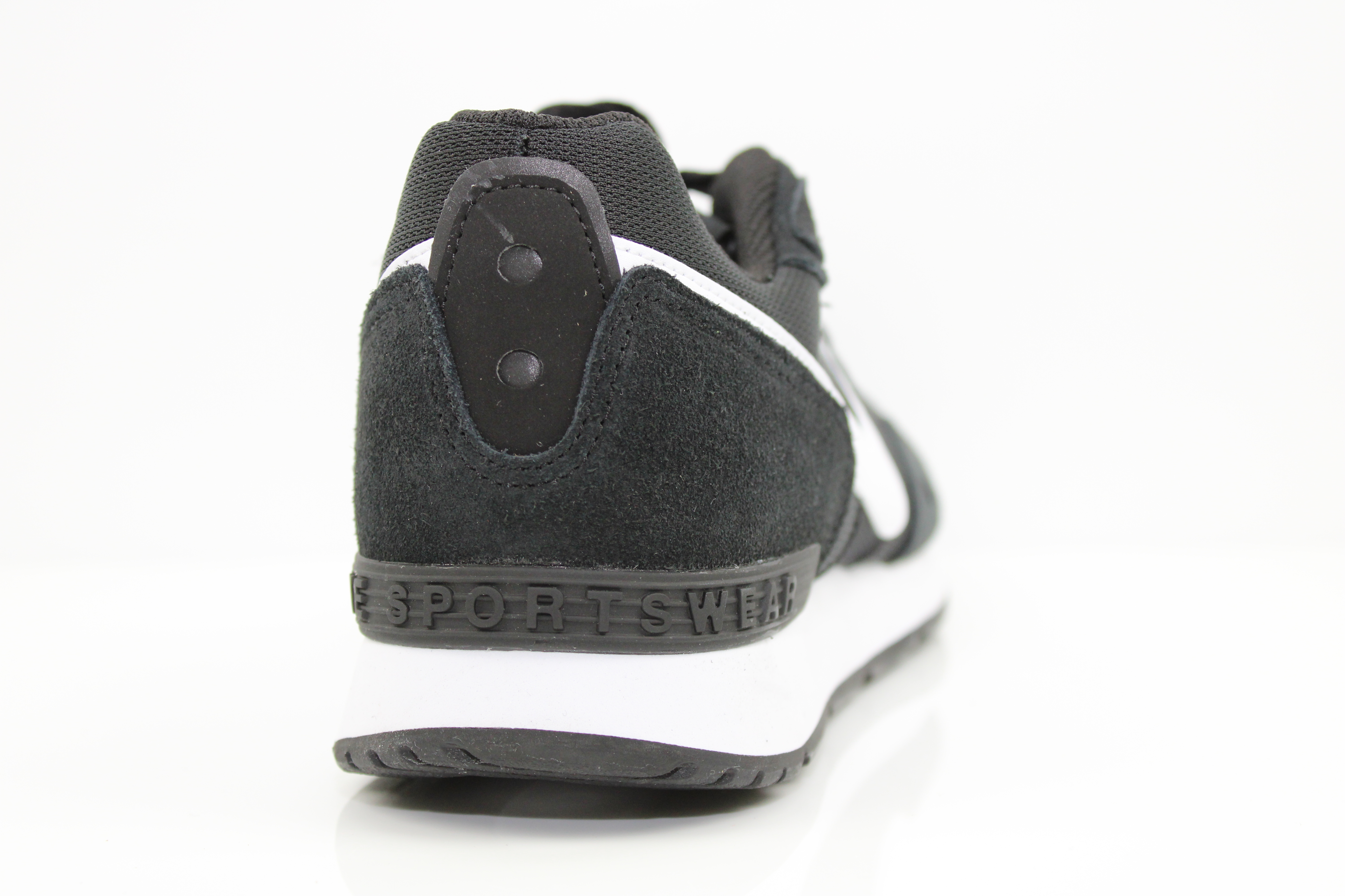Nike Sneaker