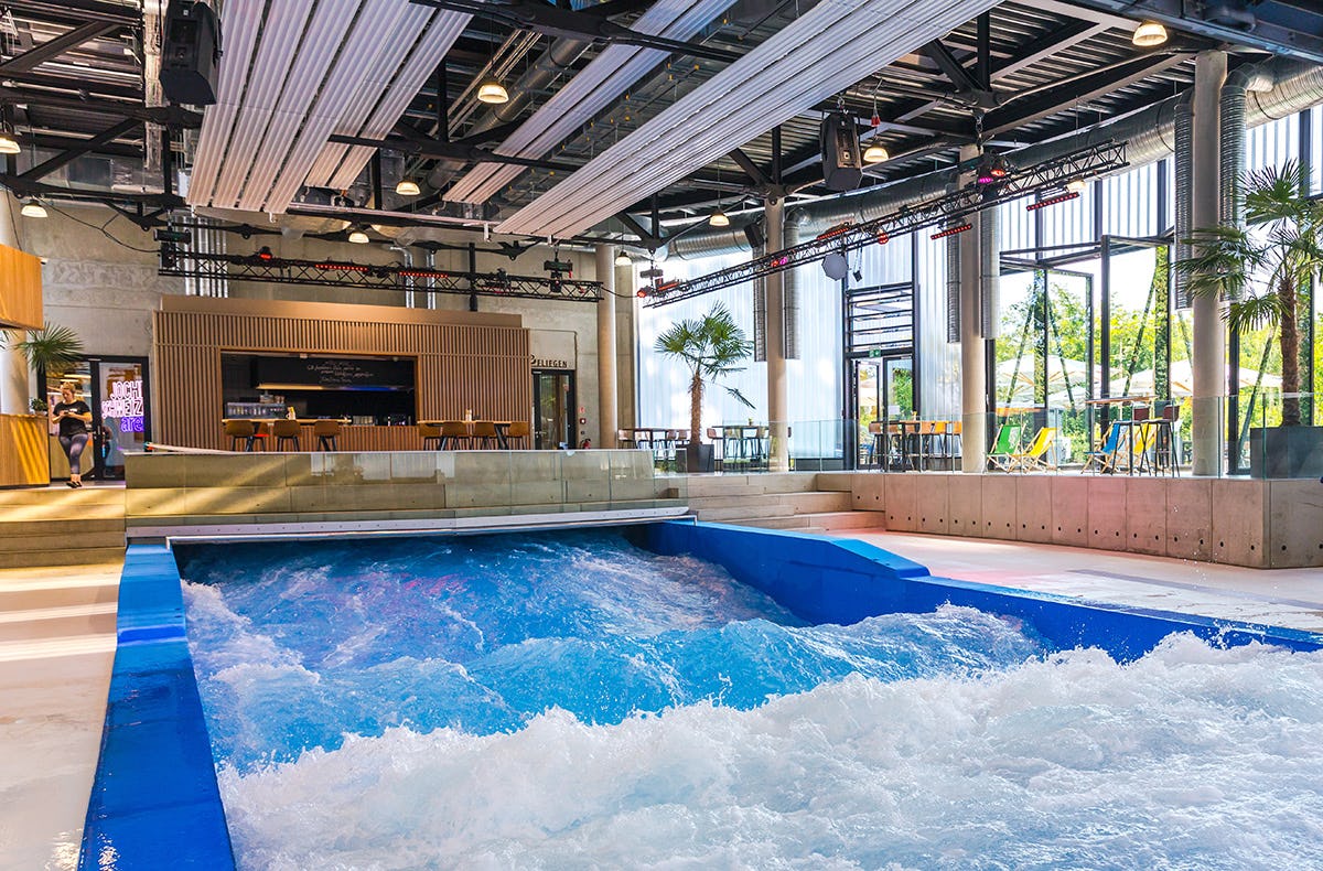 Indoor-Surfkurs in Taufkirchen bei München als Geschenk