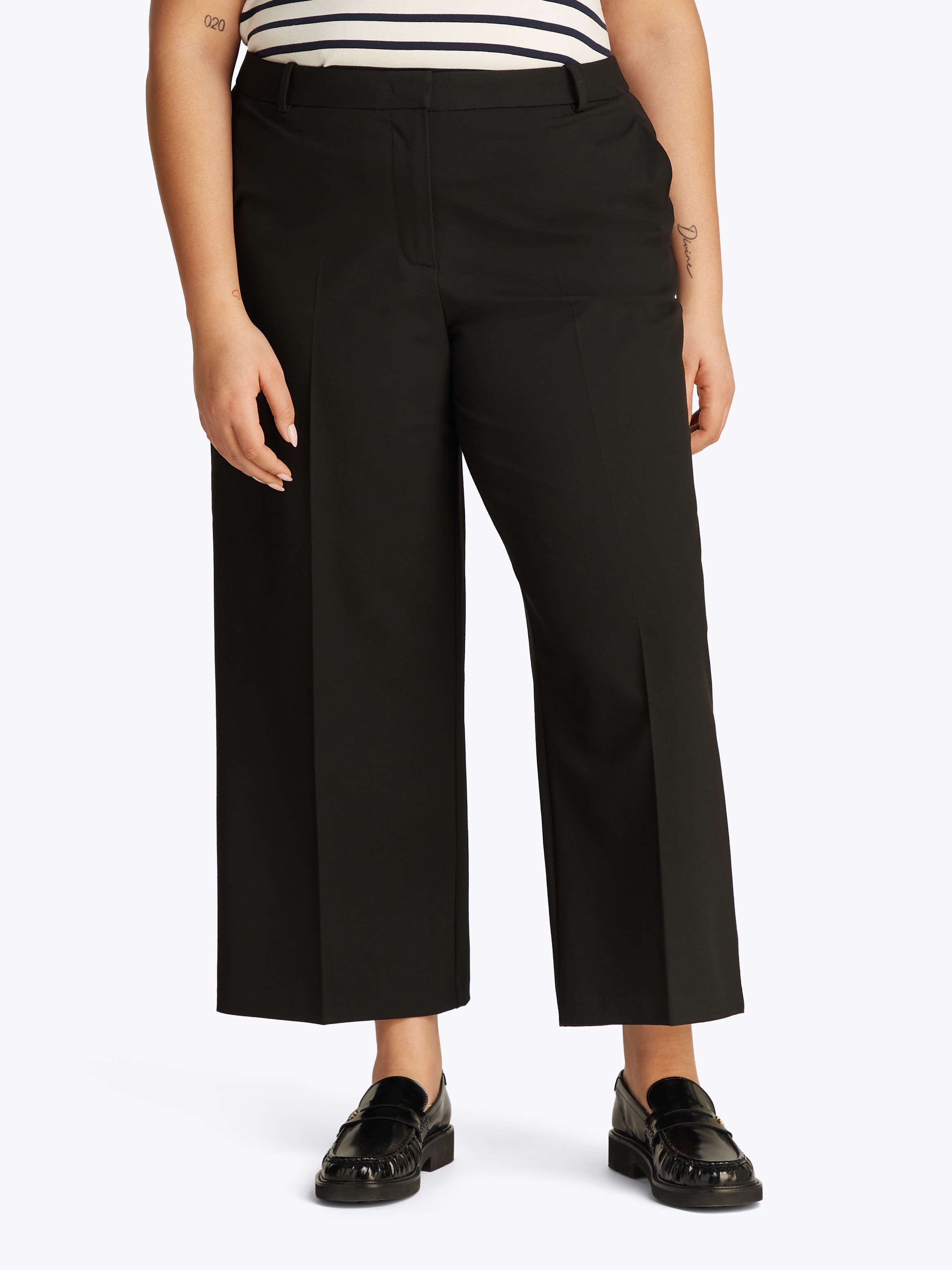 Tommy Hilfiger Curve Culotte »CRV LW BI-STRETCH WIDE CROP PNT«  in Grossen Grössen, cropped, Logostickerei