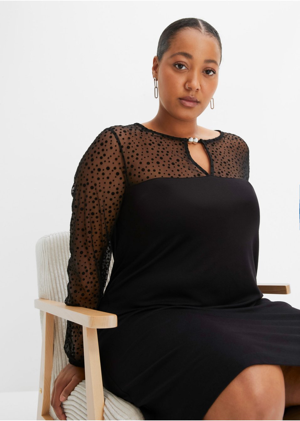 Robe en jersey avec empiècement en mesh
