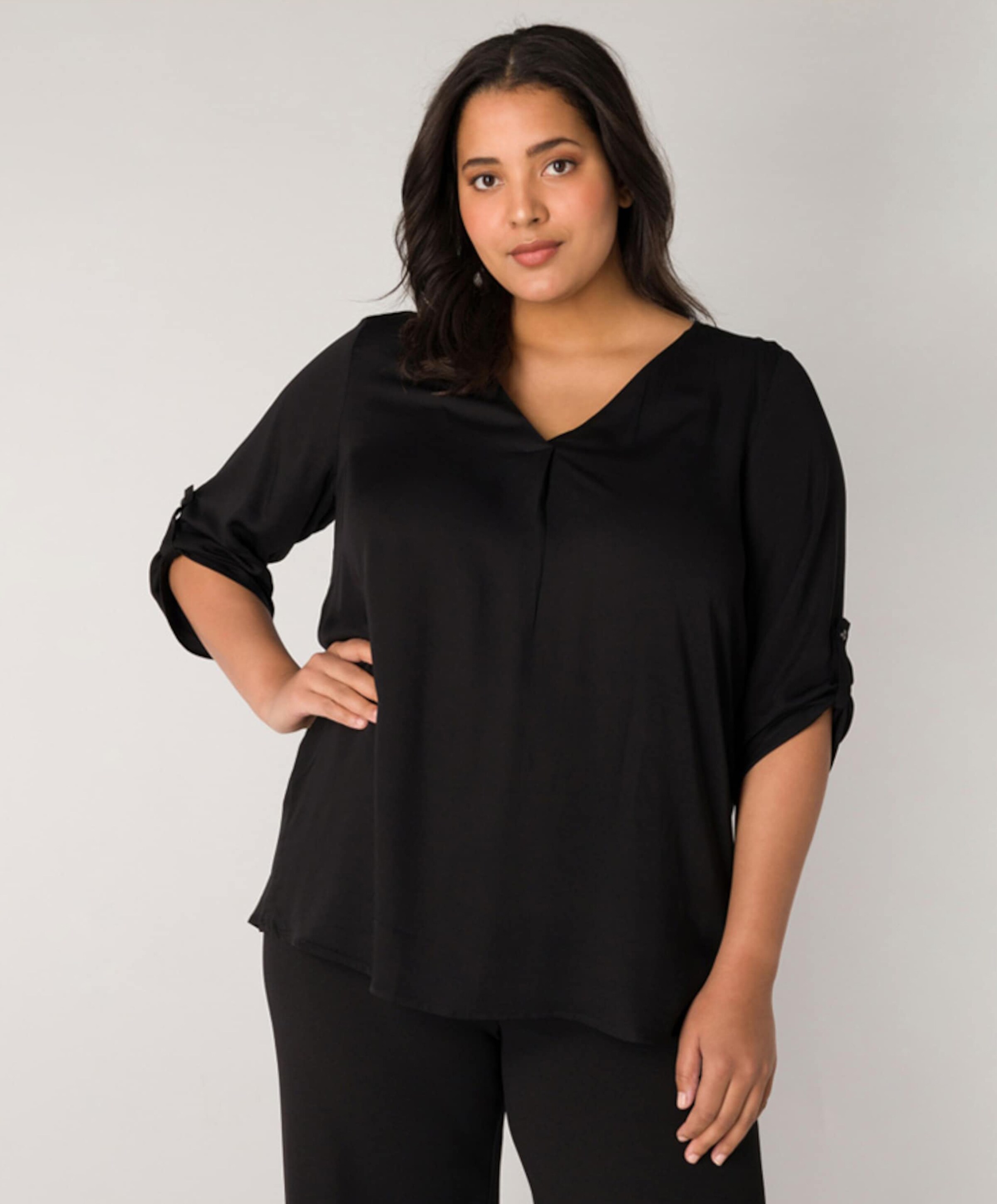 Base Level Curvy Dames blouse zwart
