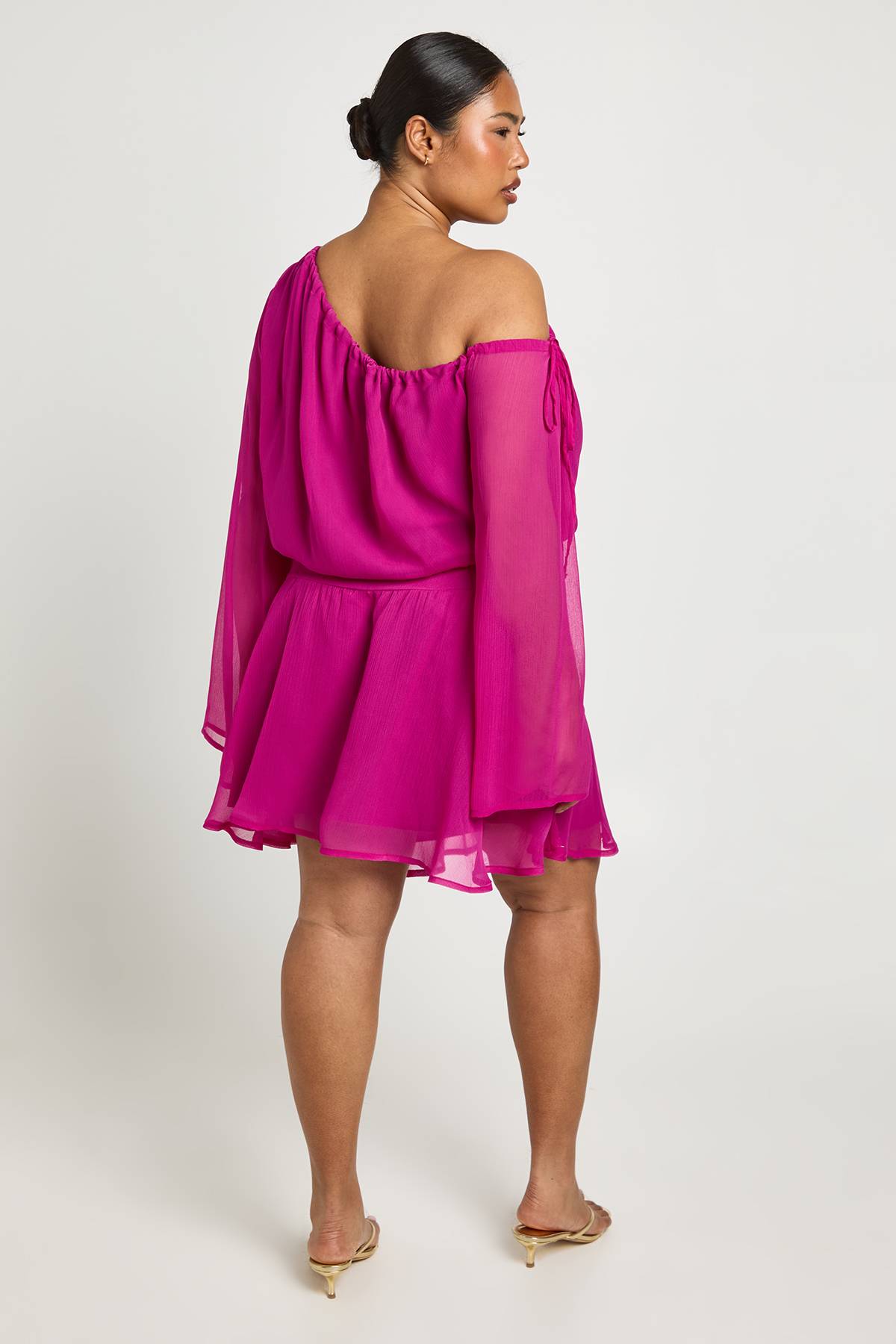 boohoo Robe Patineuse Asymétrique En Mousseline Grande Taille