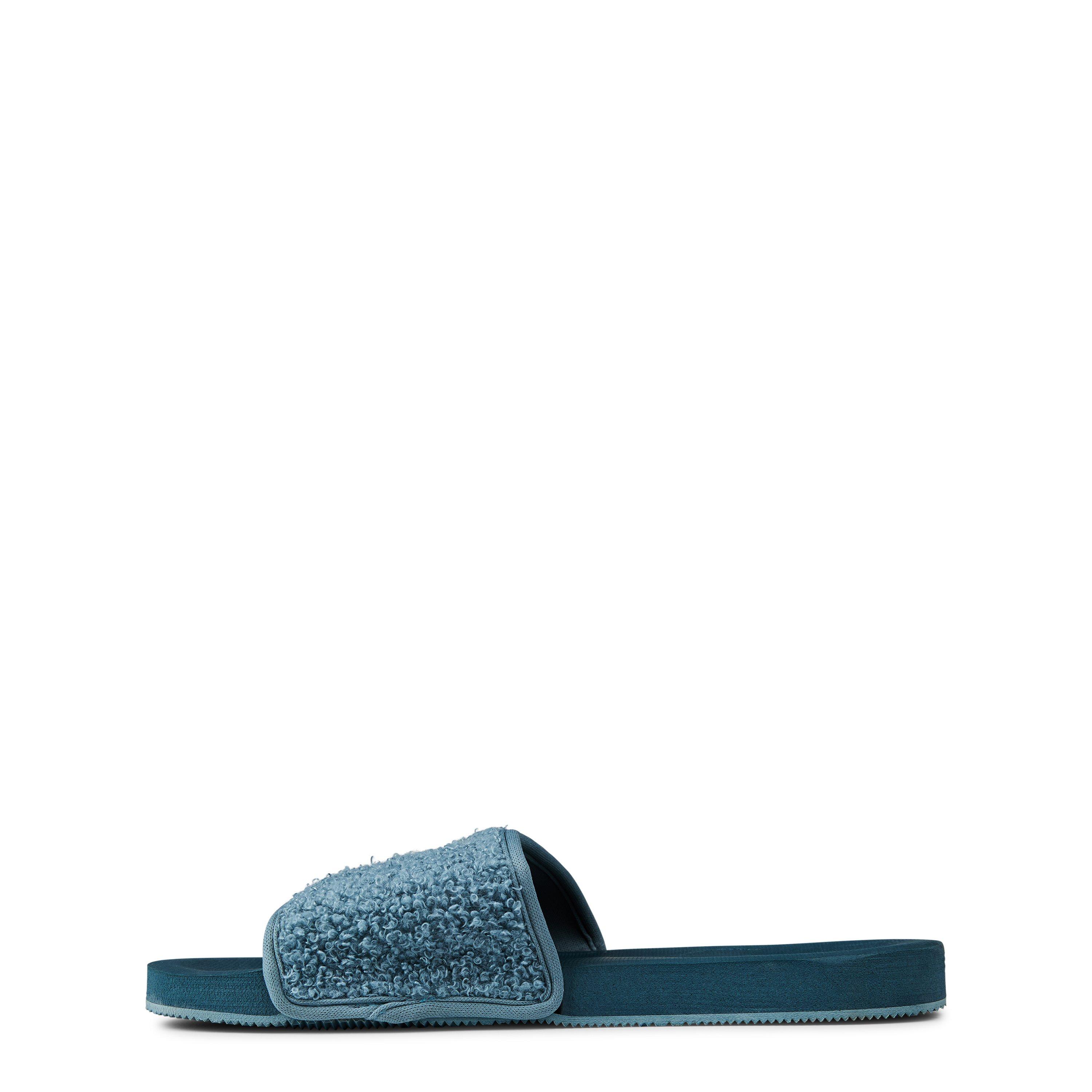 Lyle and Scott Twlling Slide 99