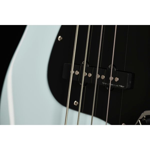 Marcus Miller V3P-4 SNB