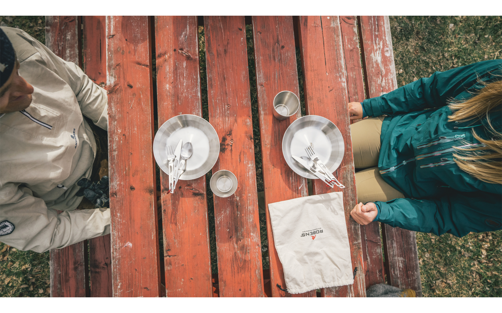 Robens Sierra Steel Meal Set Geschirr-Set 10 teilig mit Tellern / Bechern / Besteck
