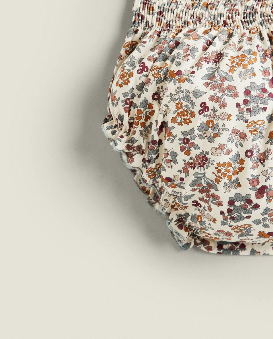 CALCINHAS DE BEBÊ EM TECIDO COM ESTAMPA FLORAL