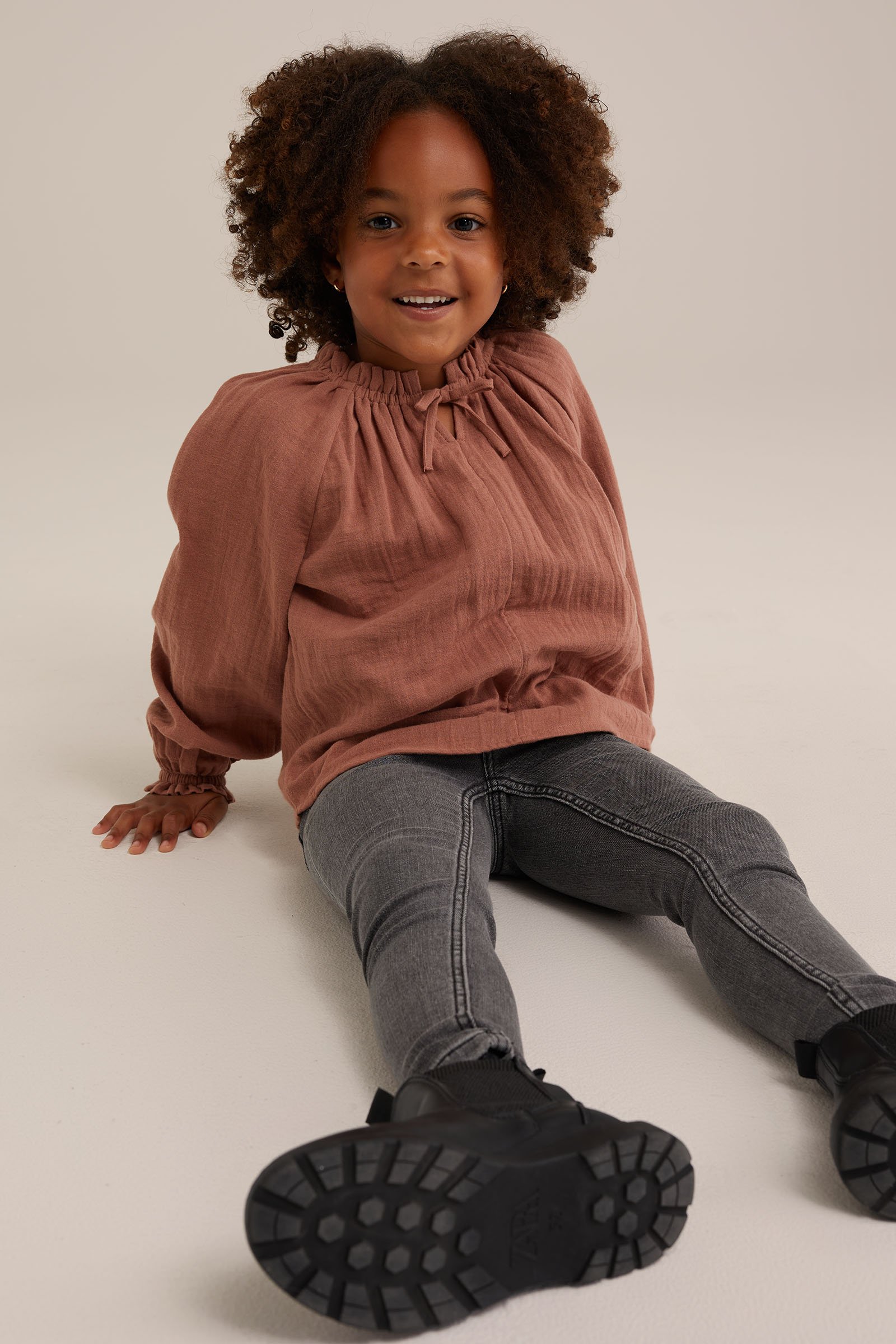 Meisjes katoenen blouse WE Fashion Bruin