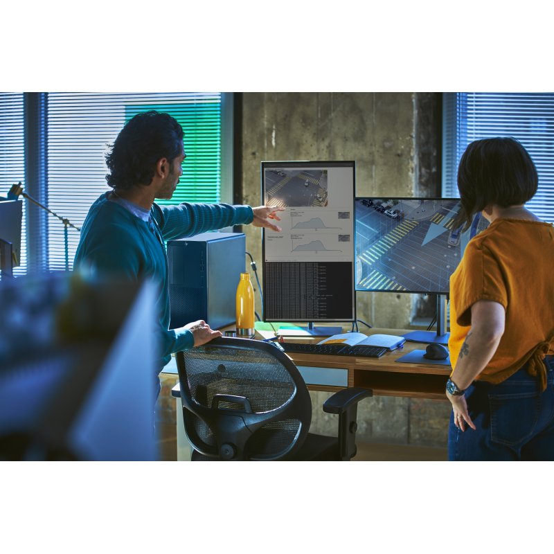 HP Z2 G9 Intel® Core™ i7 i7-14700 32 Go DDR5-SDRAM 1 To SSD NVIDIA RTX 2000 Ada Windows 11 Pro Tower Station de travail AI Workstation Noir